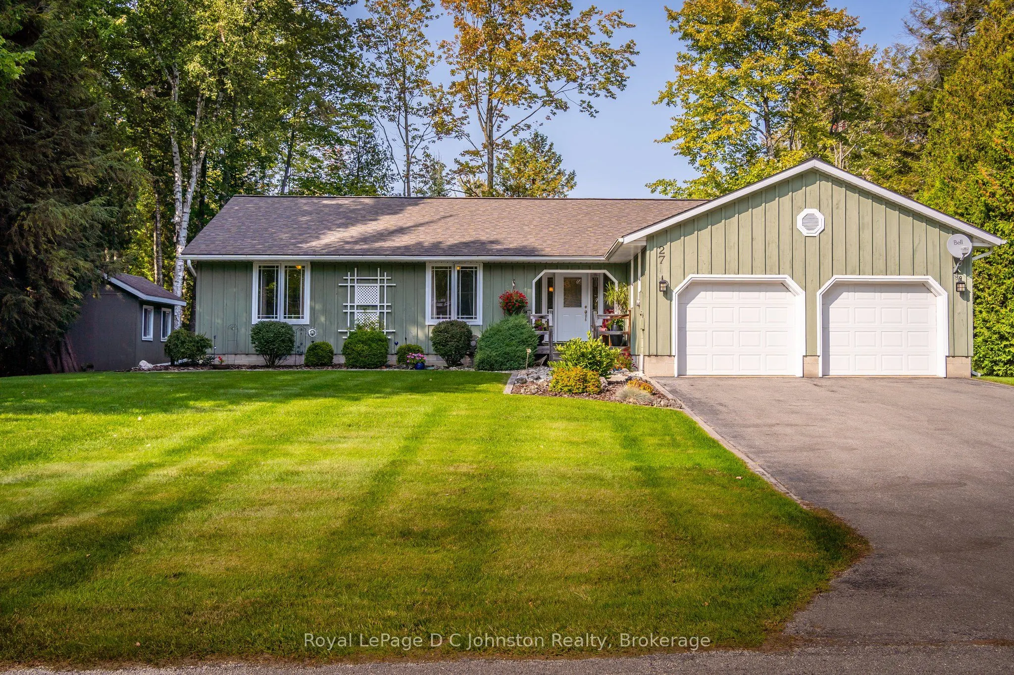 27 Gremik Crescent