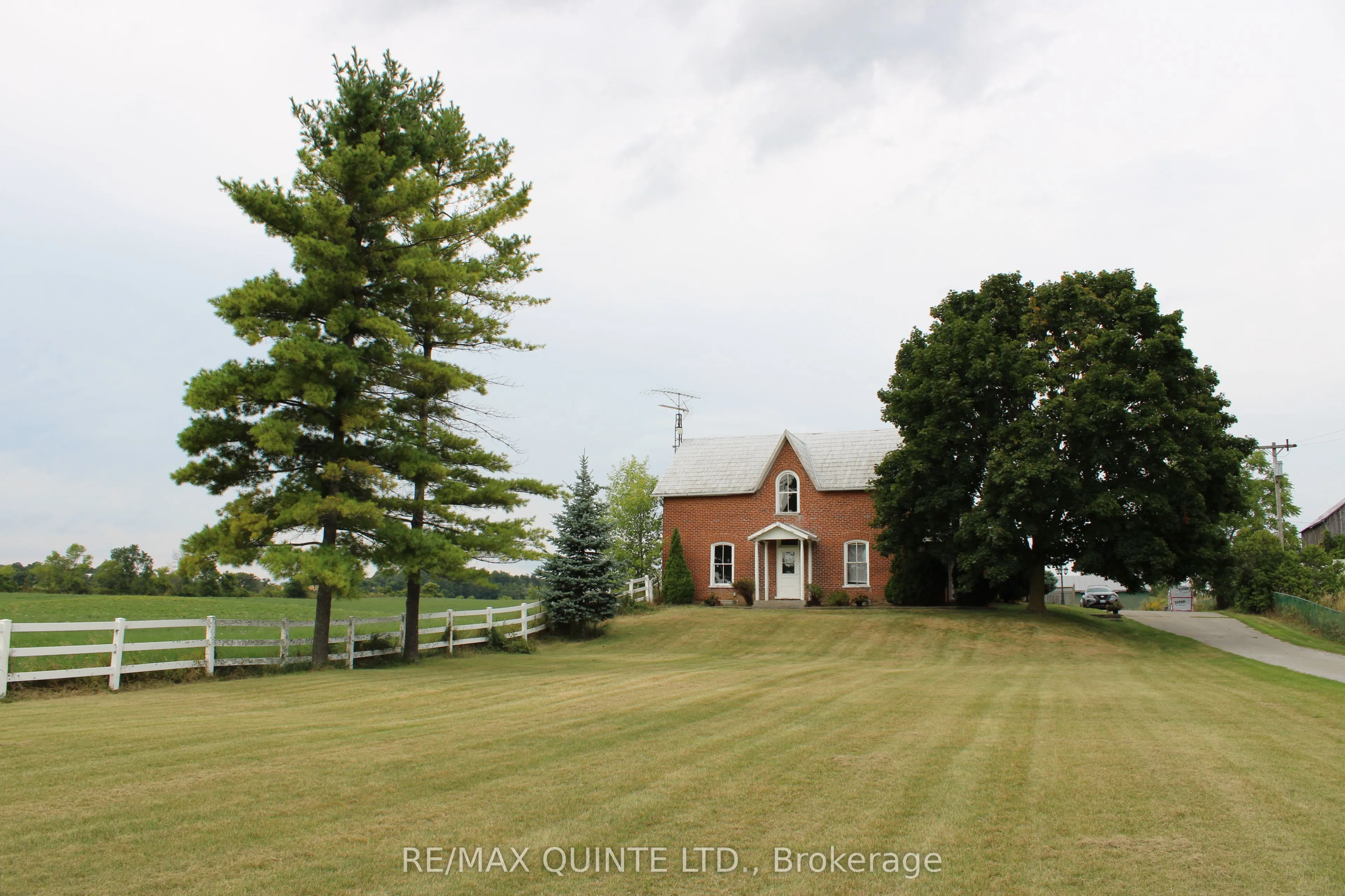 472 Maple Road