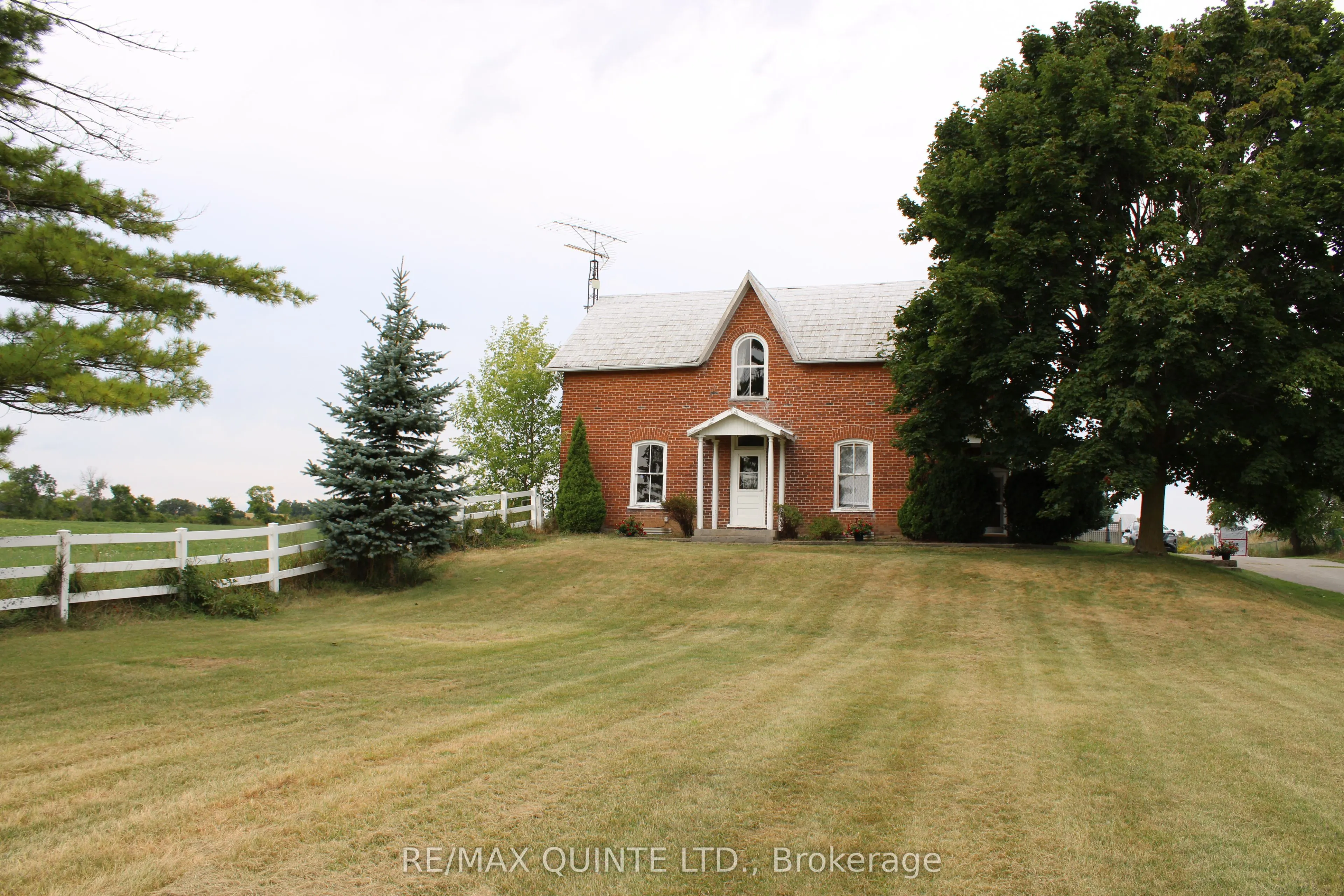 472 Maple Road