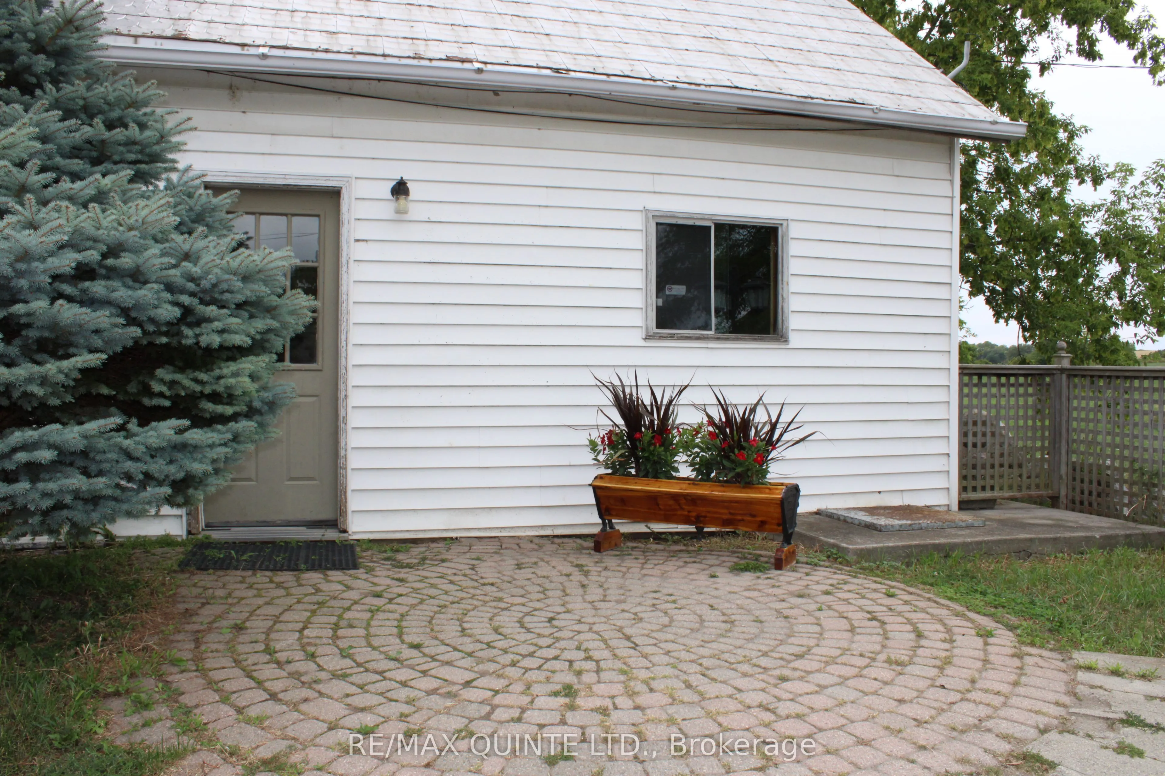 472 Maple Road