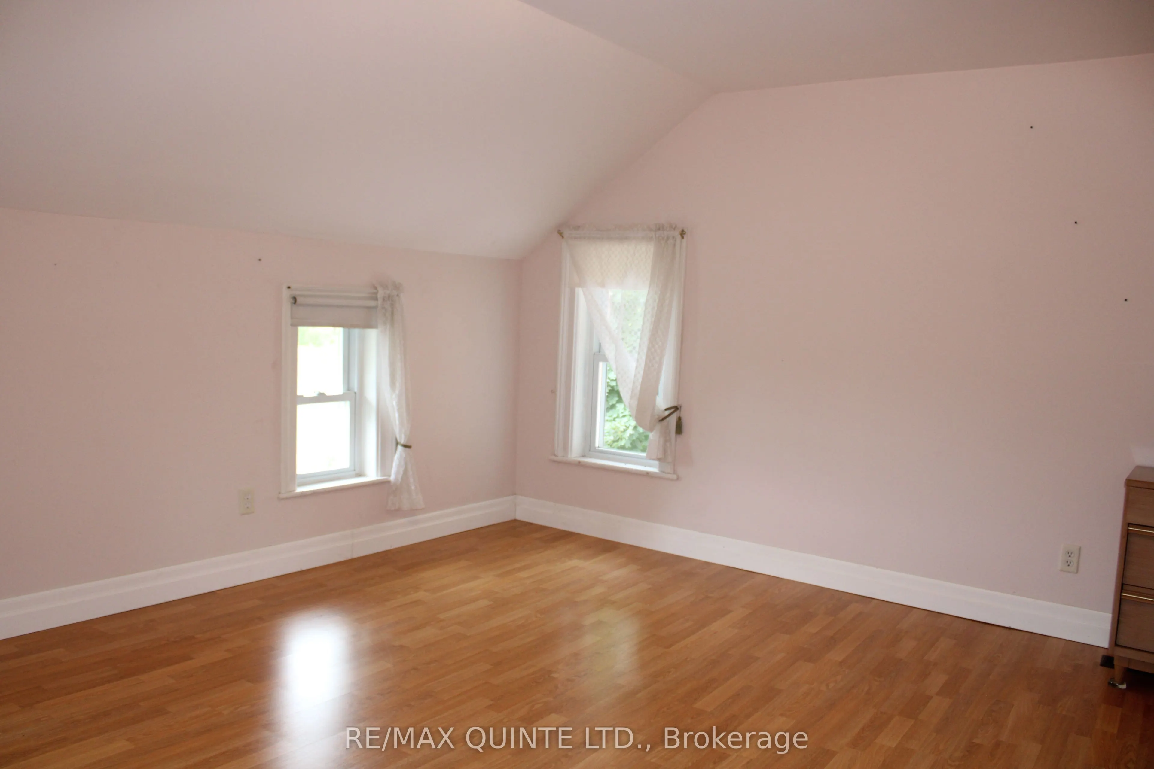 472 Maple Road