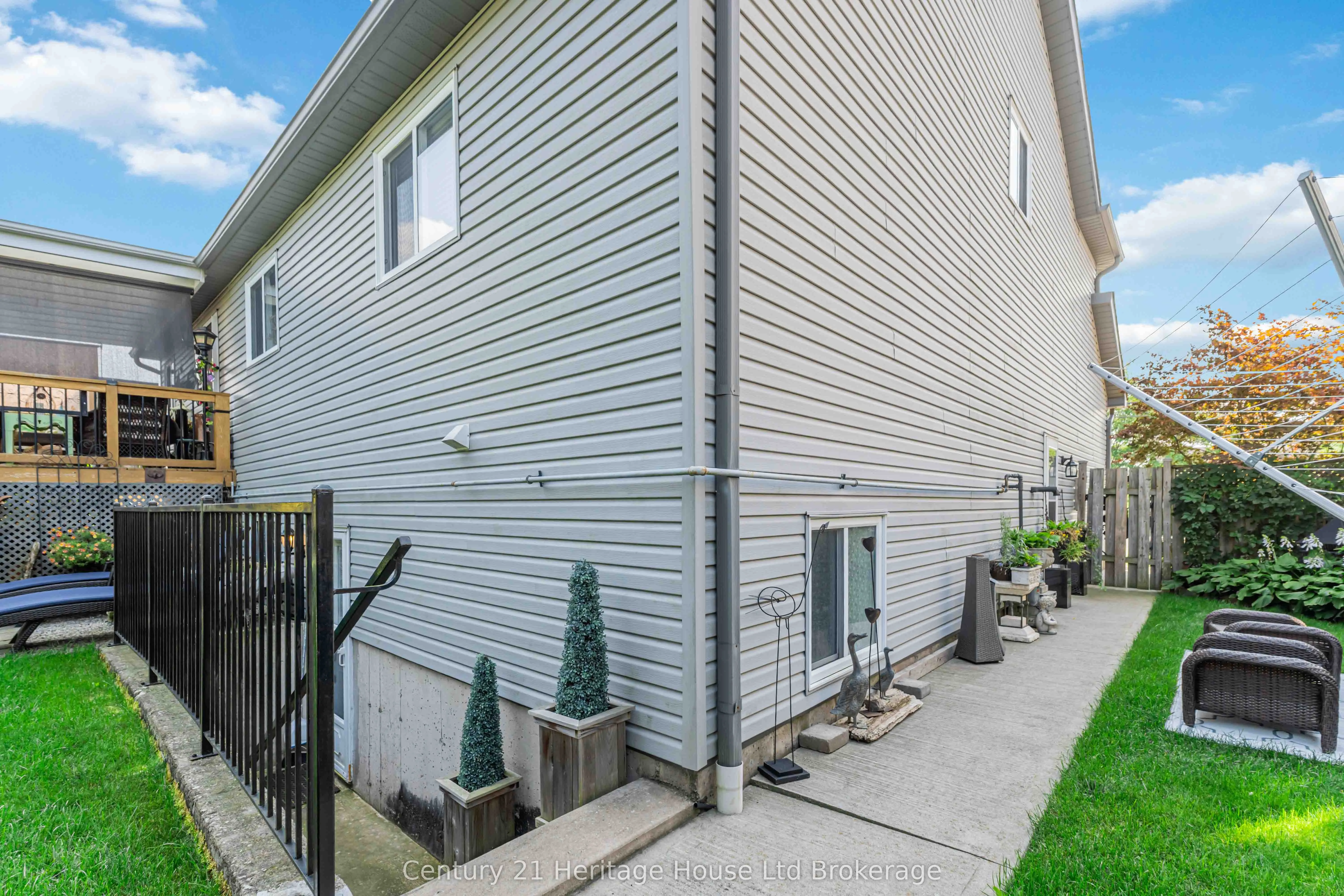 6295 Townline Road