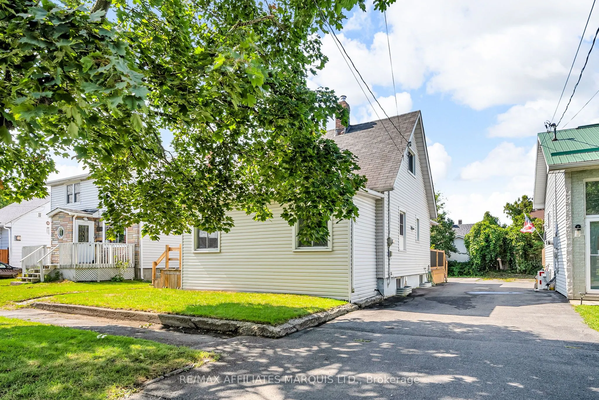 1142 Dieppe Street
