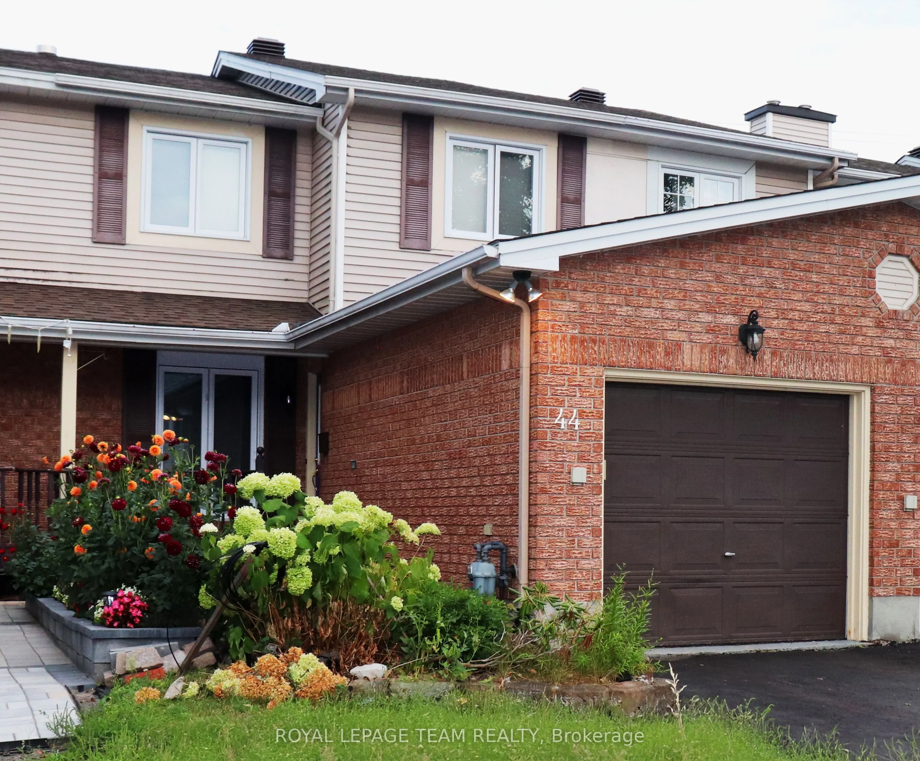 44 Burlington Crescent