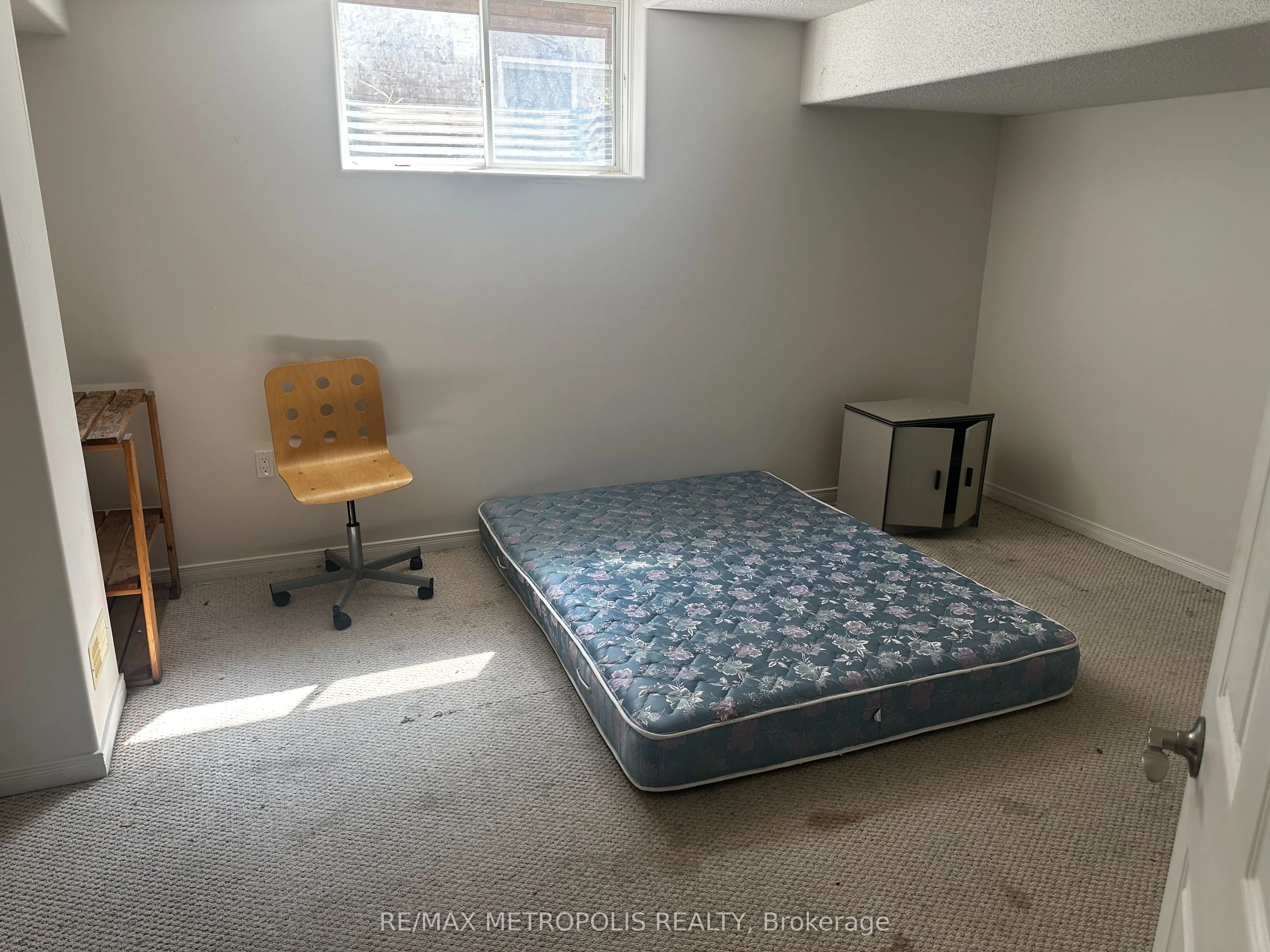 73 Summer Lane, #Upper Room1