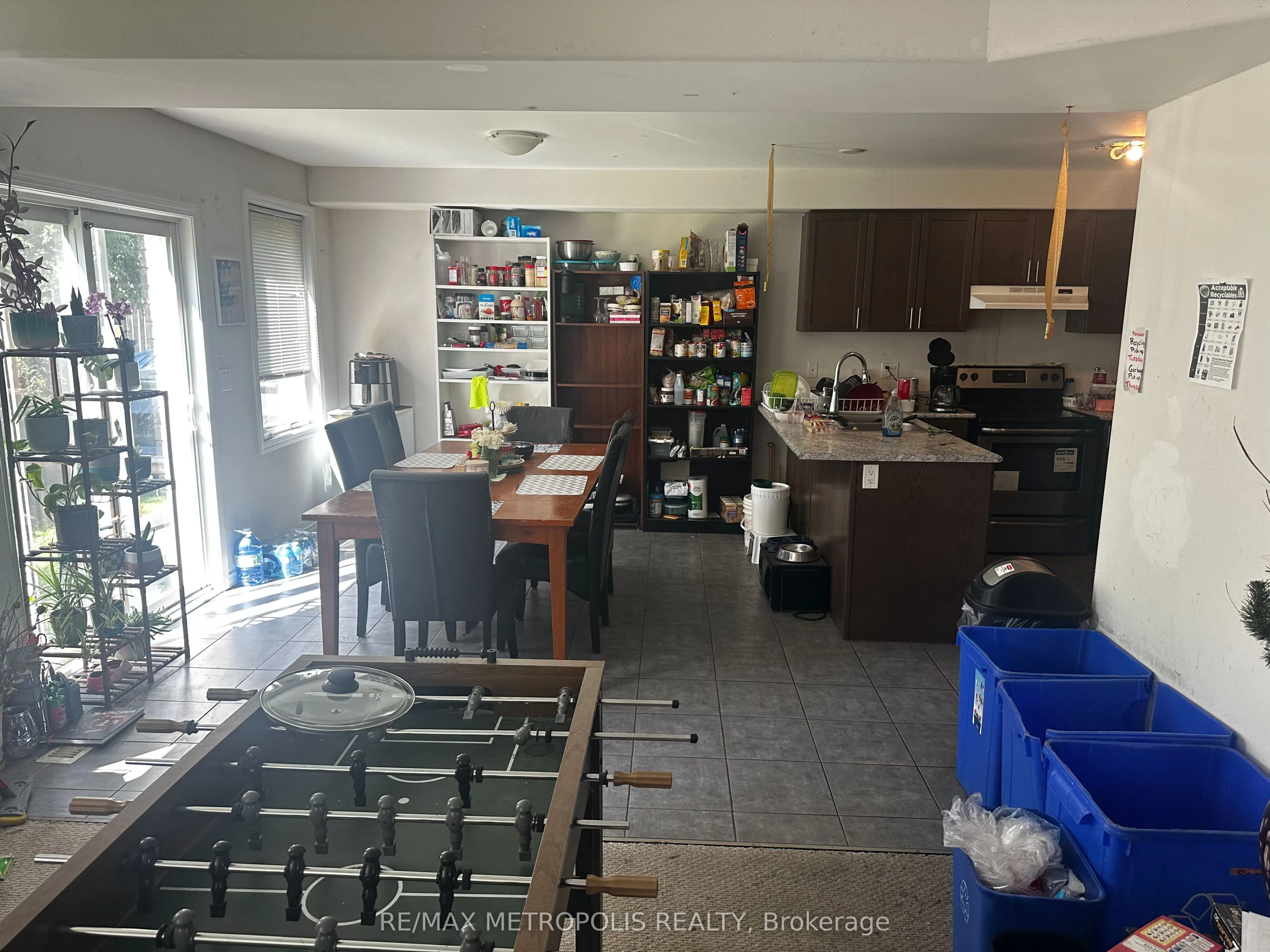 73 Summer Lane, #Upper Room1
