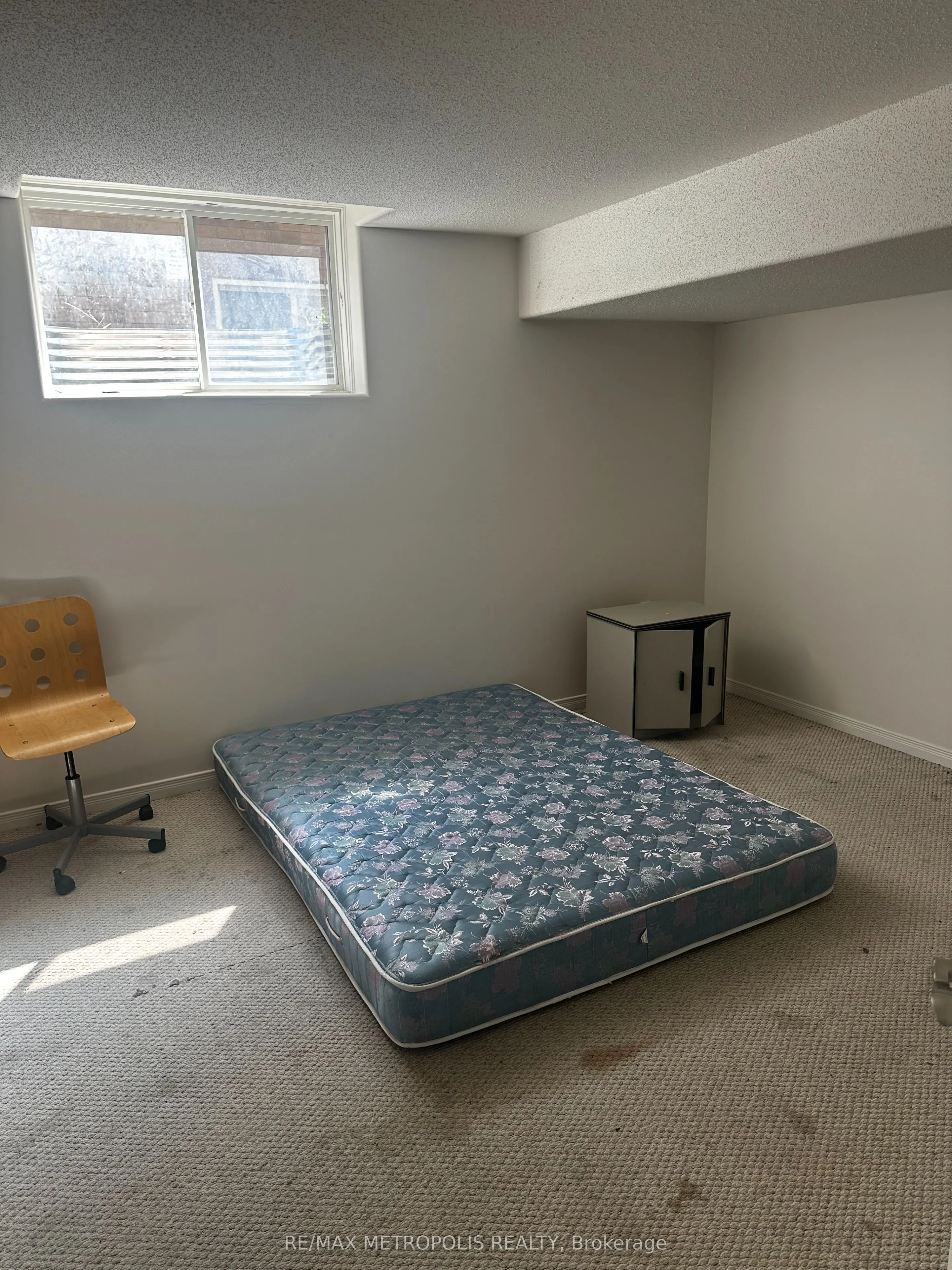 73 Summer Lane, #Upper Room1