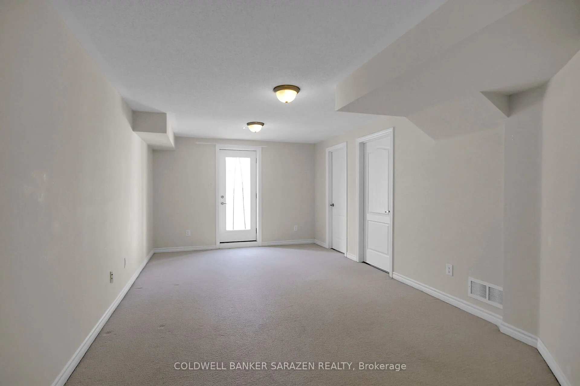 438 Meadowbreeze Drive