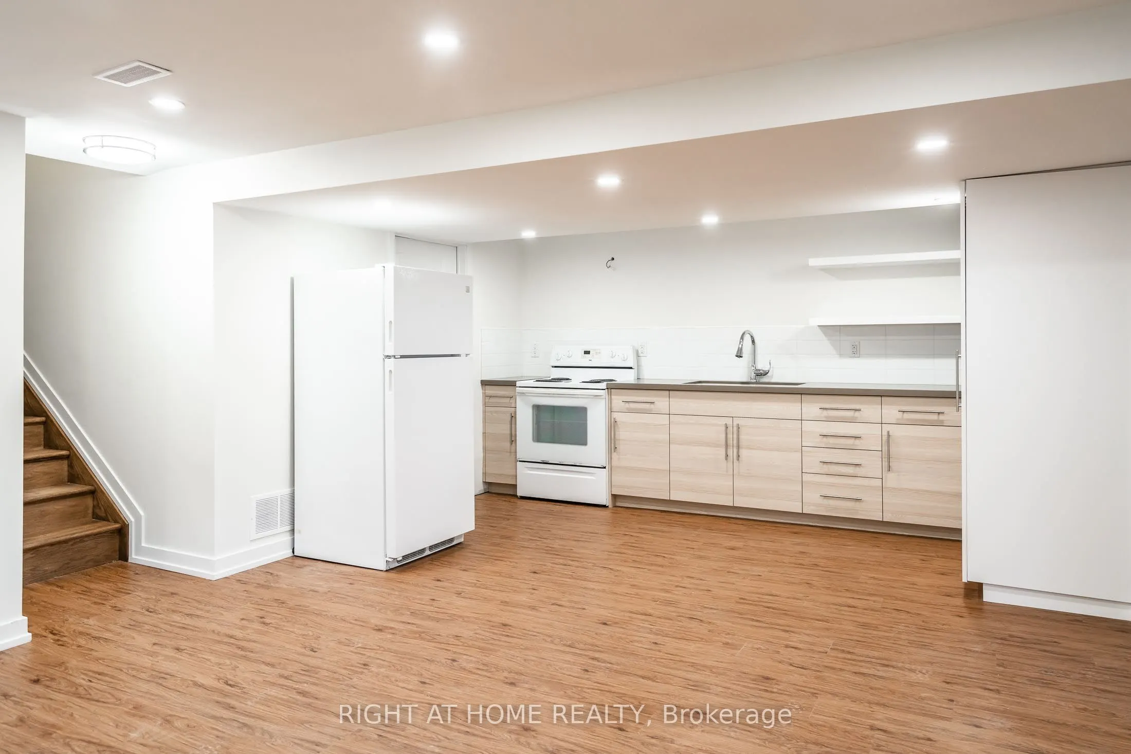 2 Kilbourne Crescent, #Basement