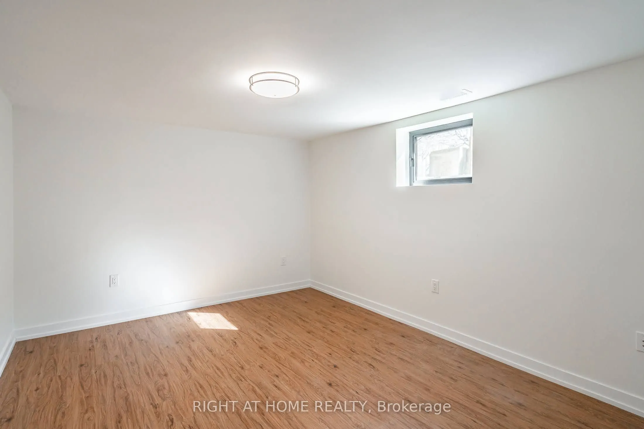 2 Kilbourne Crescent, #Basement