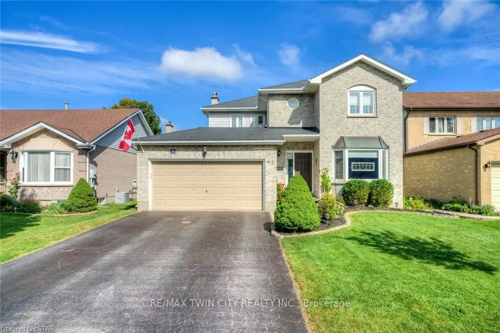 42 Redwood Lane