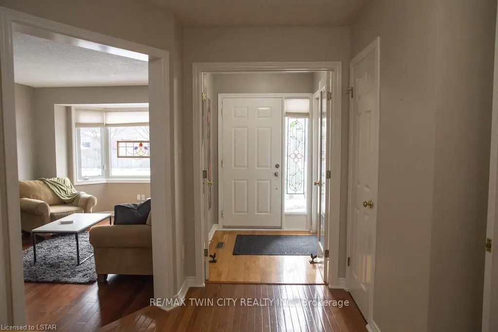 42 Redwood Lane