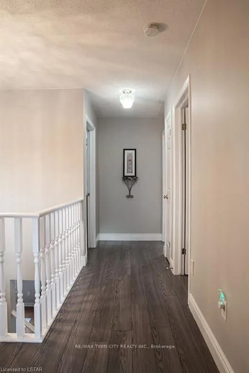 42 Redwood Lane