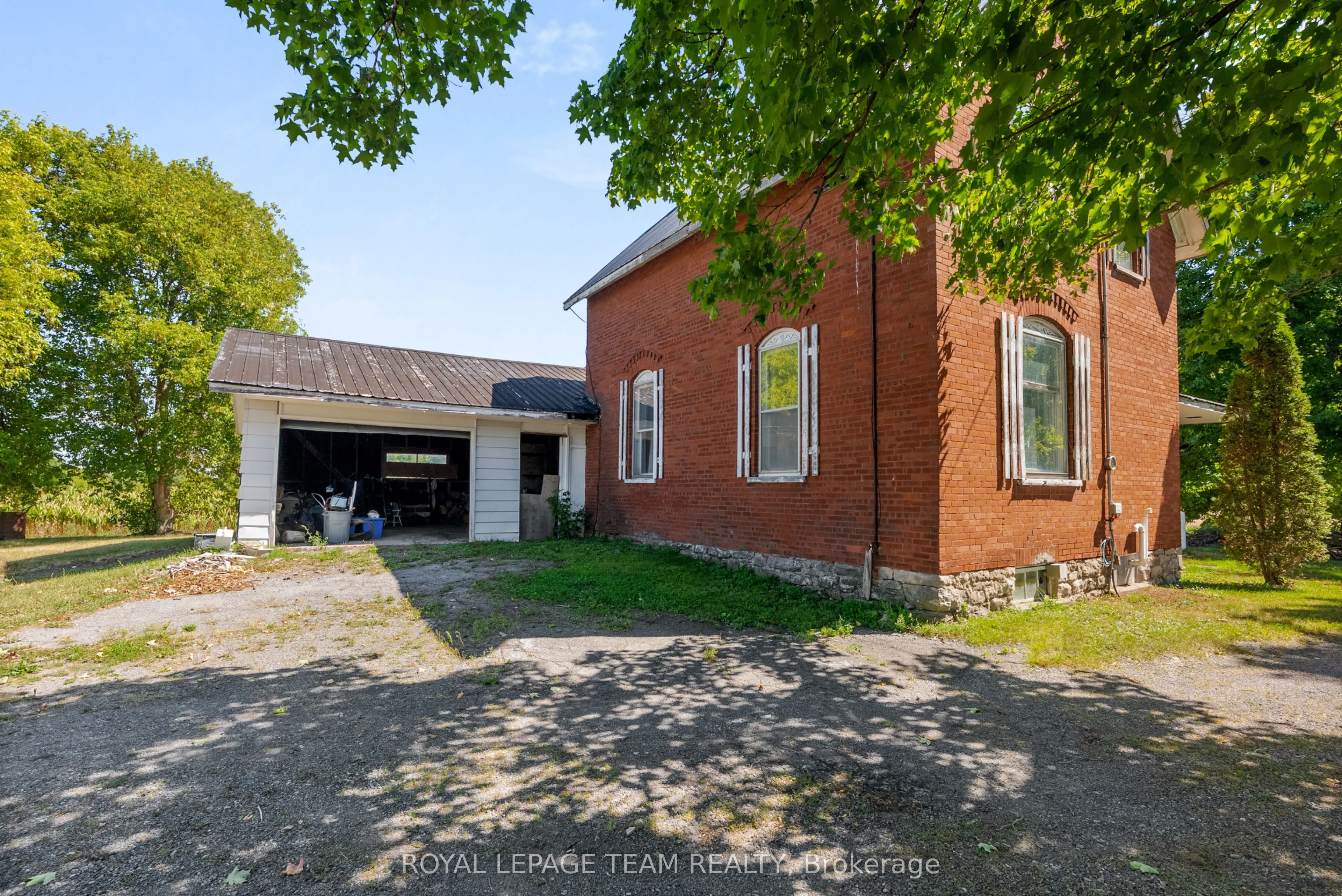 2307 Carsonby Road W