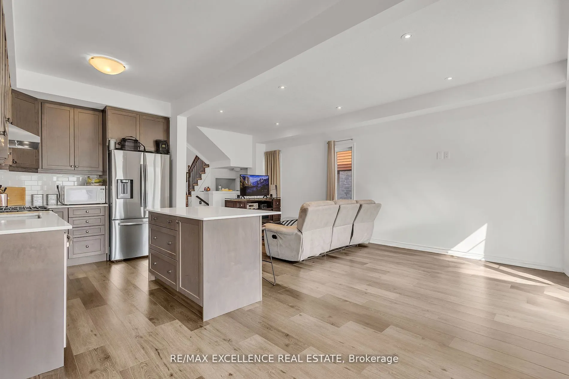 120 Court Drive, #84