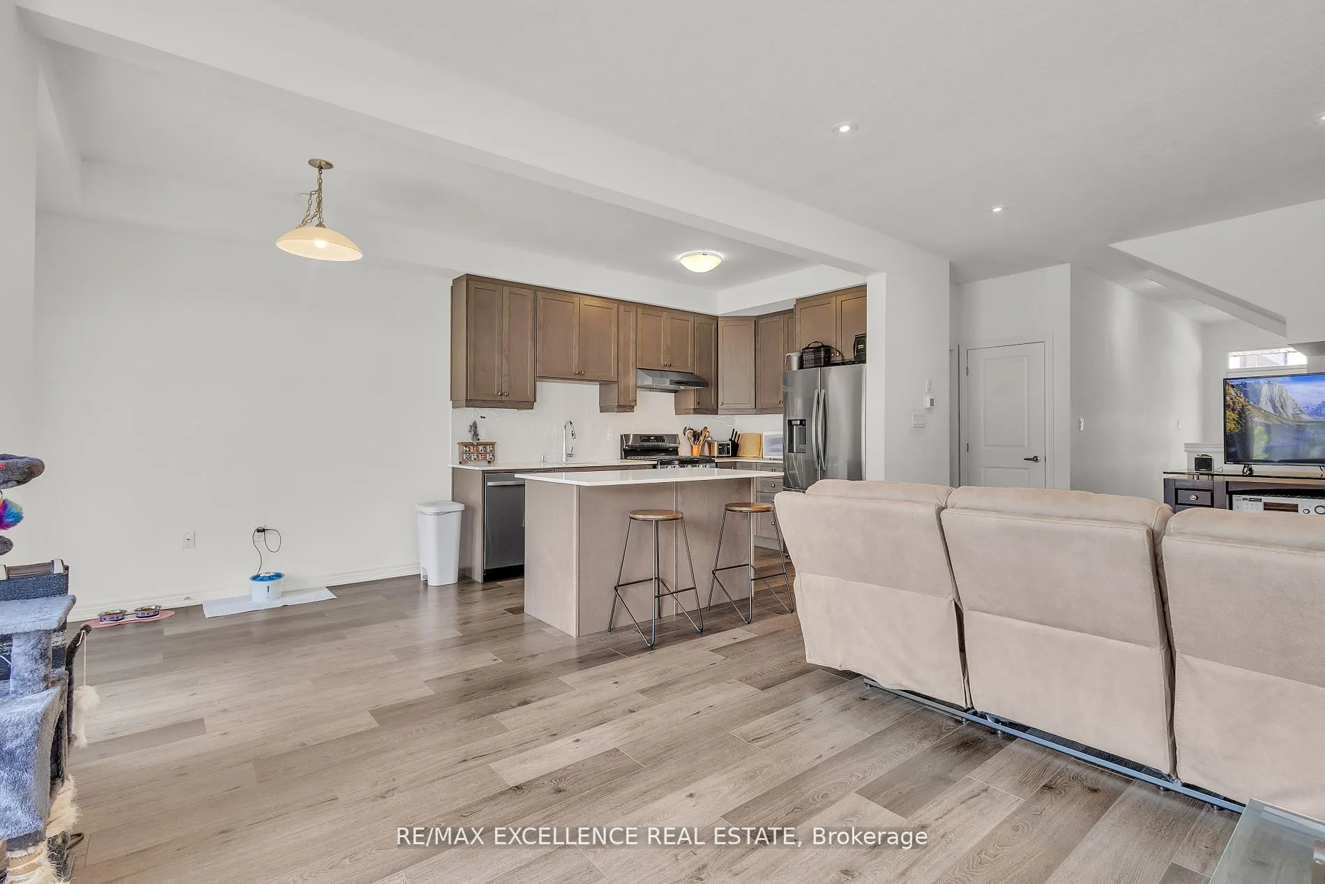 120 Court Drive, #84