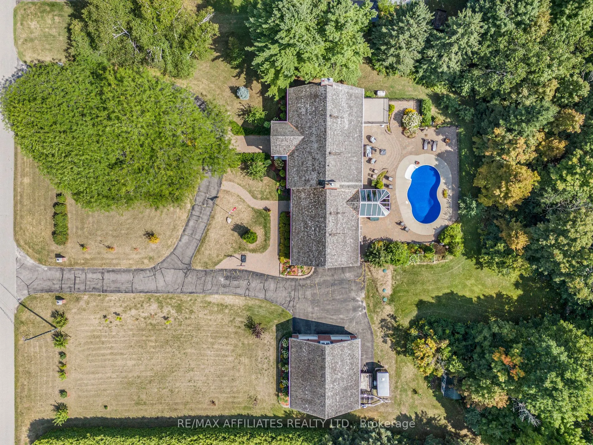 21 Cedar Lane