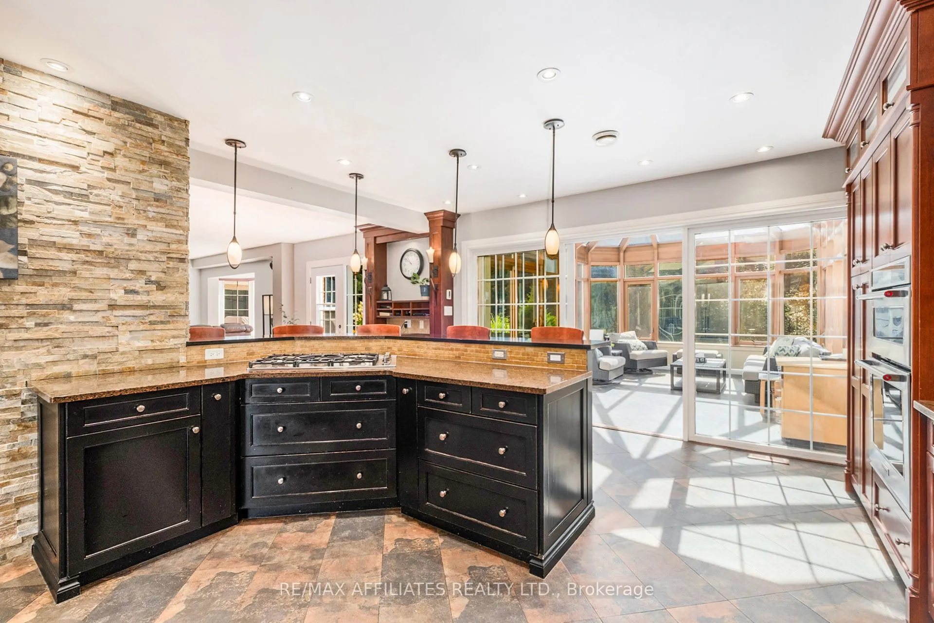 21 Cedar Lane