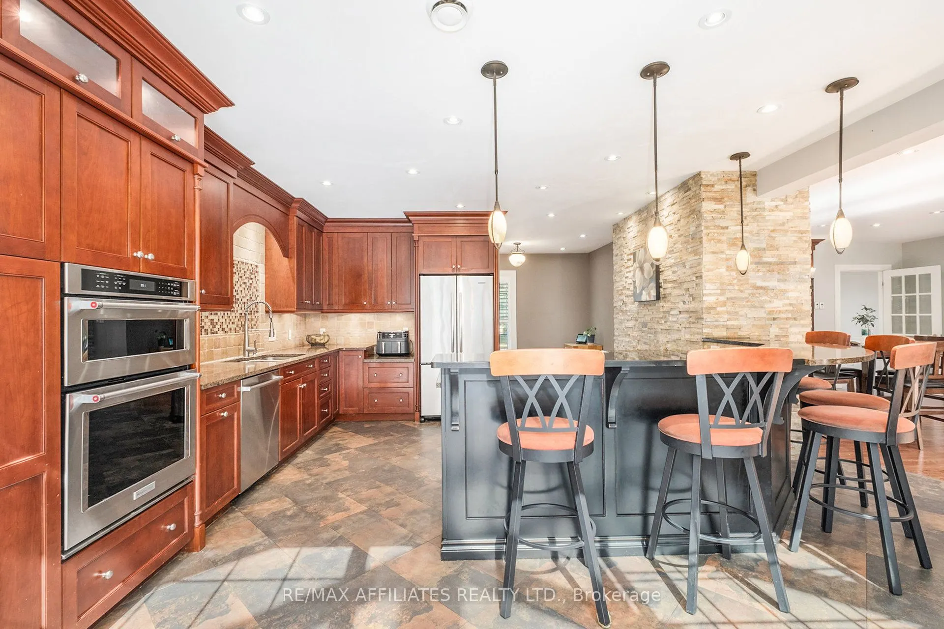 21 Cedar Lane