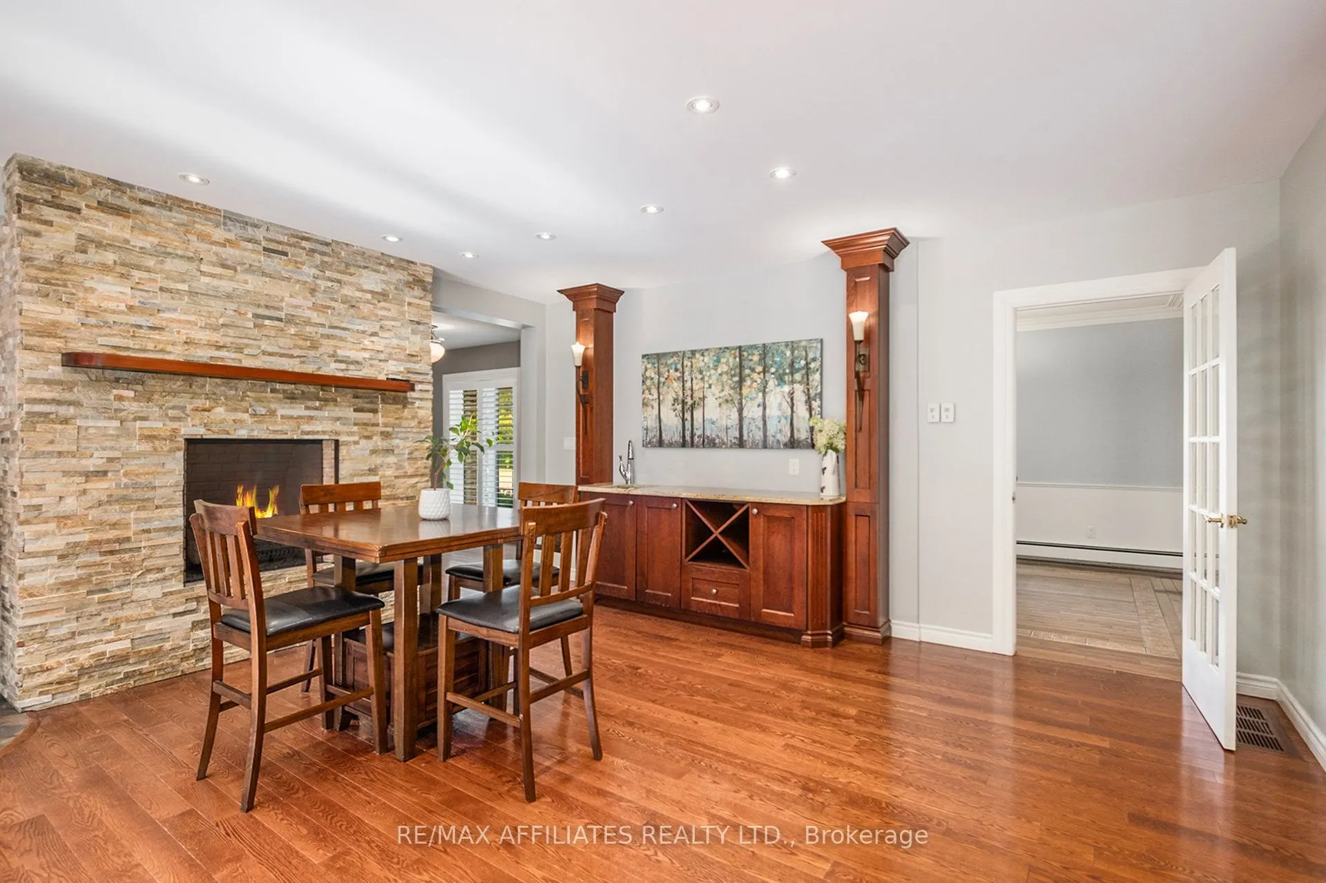 21 Cedar Lane