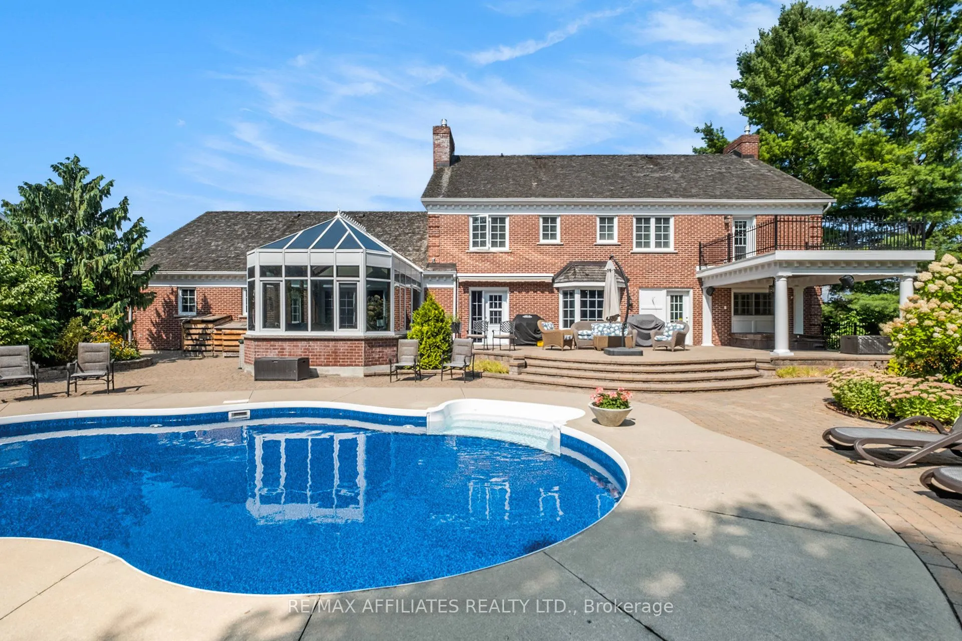 21 Cedar Lane