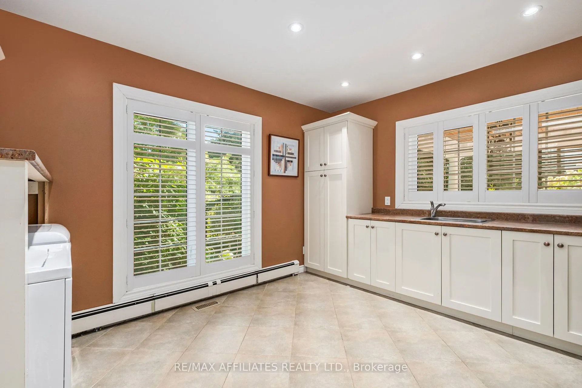 21 Cedar Lane