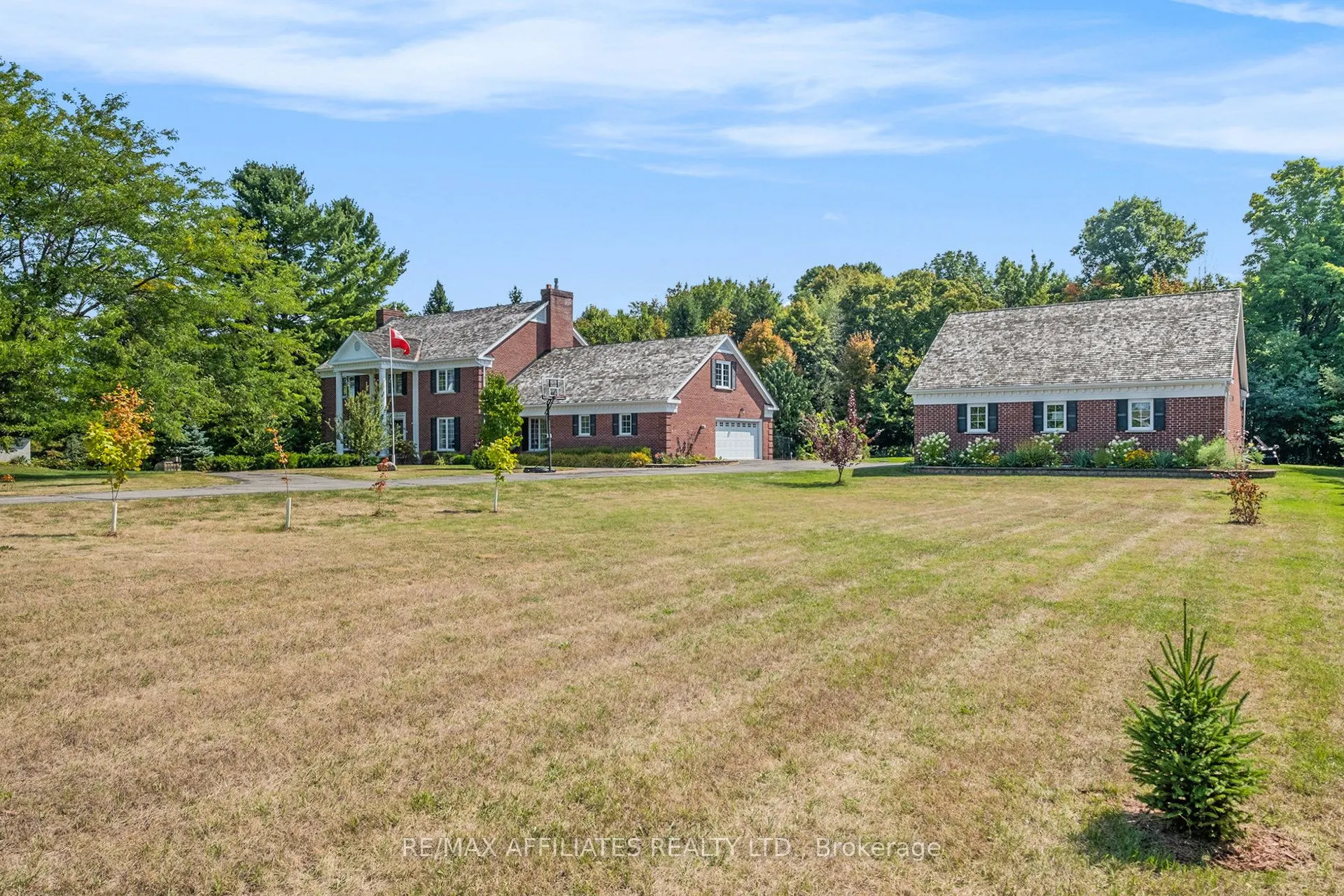 21 Cedar Lane