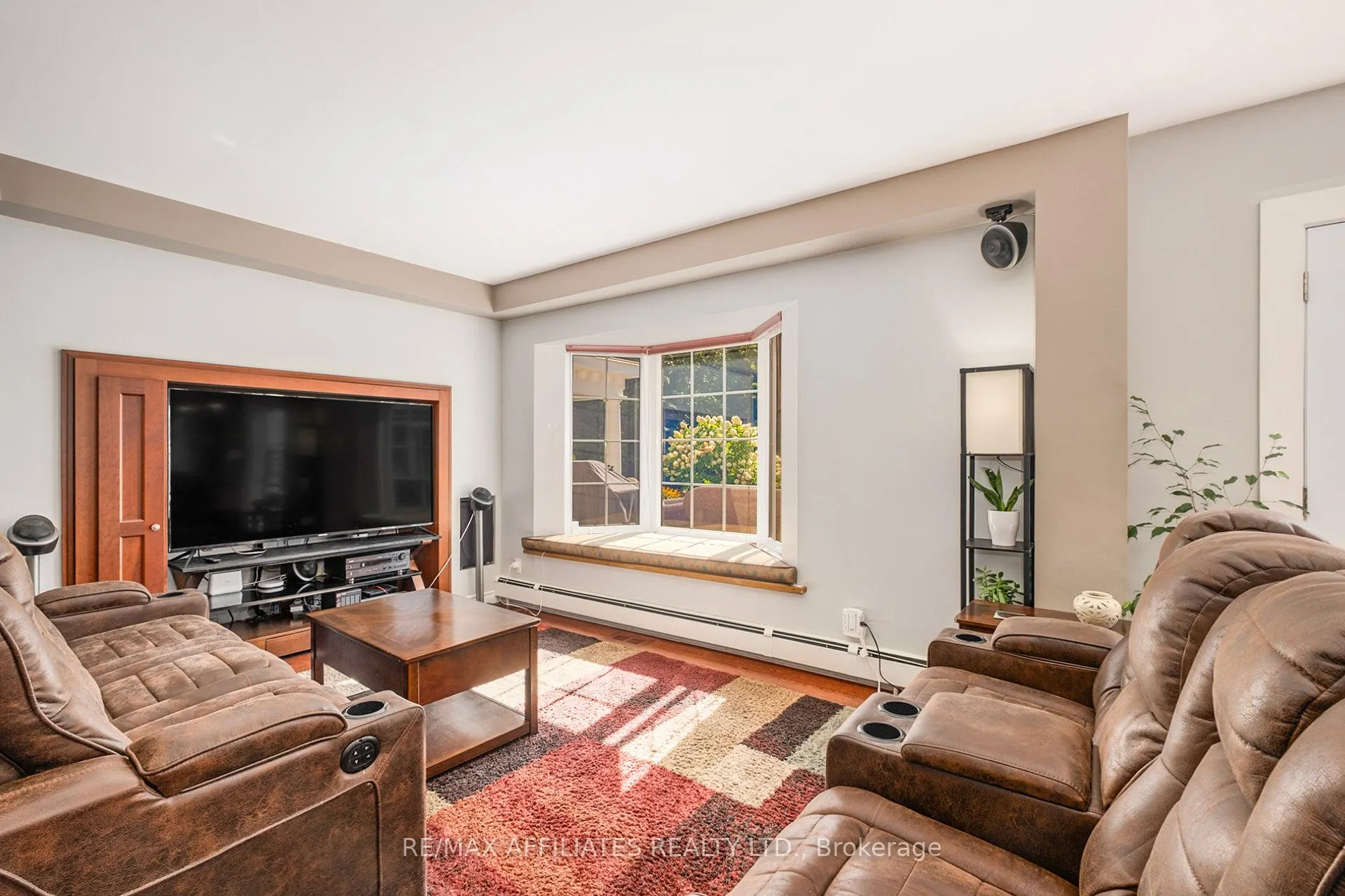 21 Cedar Lane