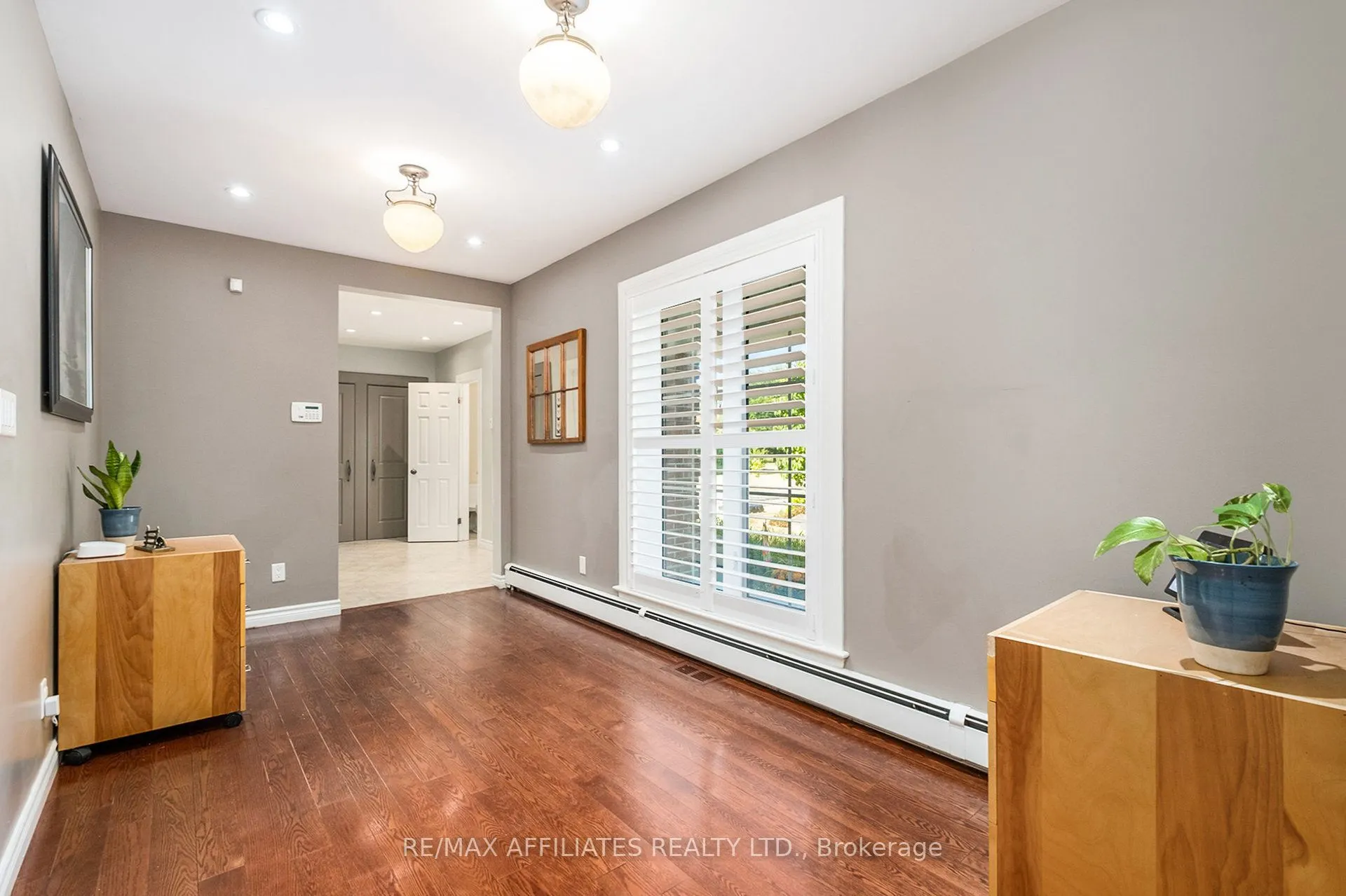 21 Cedar Lane