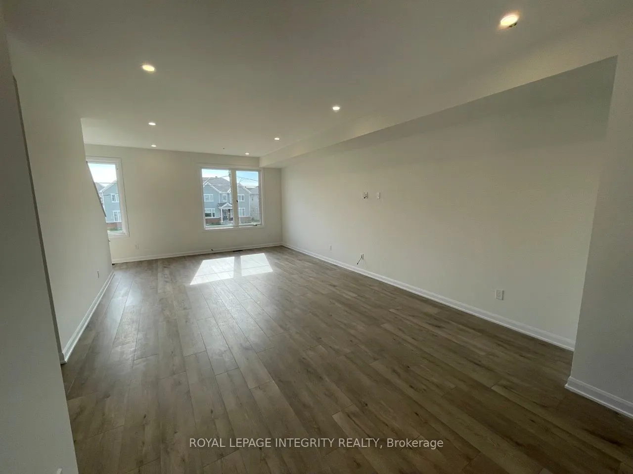 806 Everbloom Lane