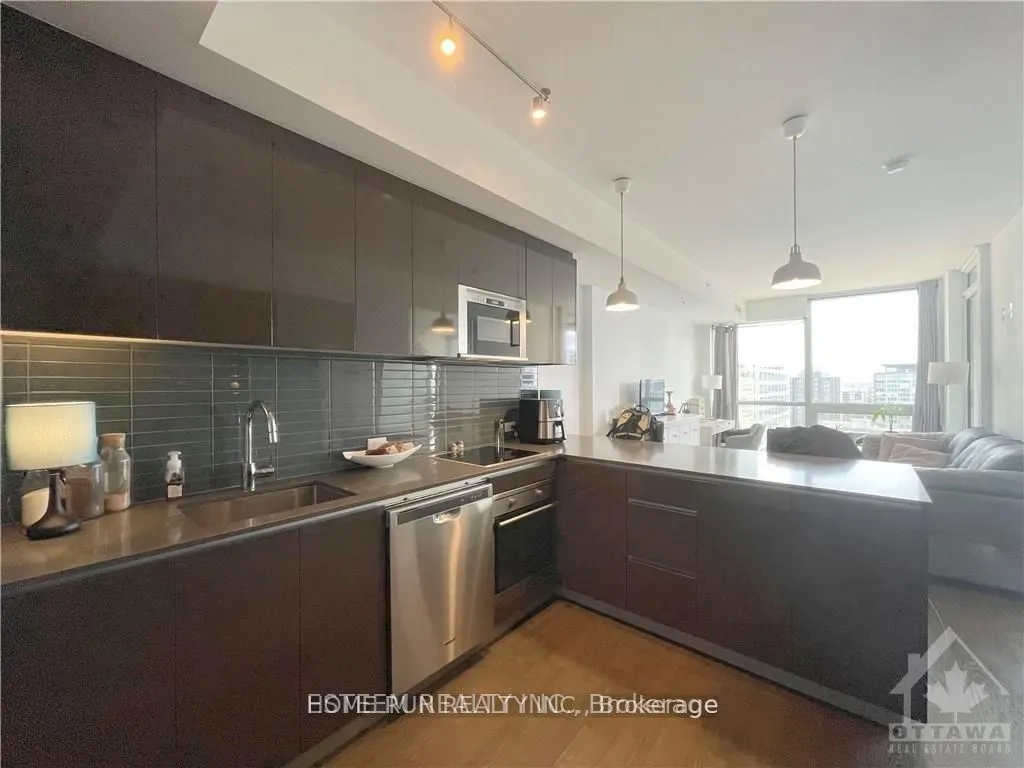 199 SLATER Street, #1602