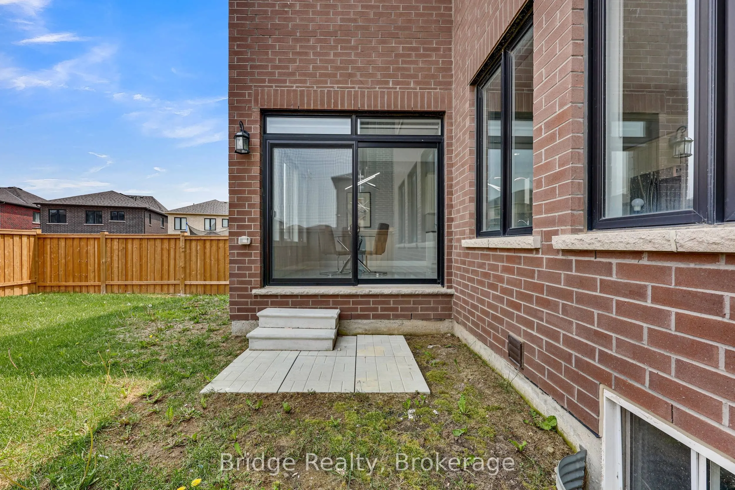 1343 Upper Thames Drive