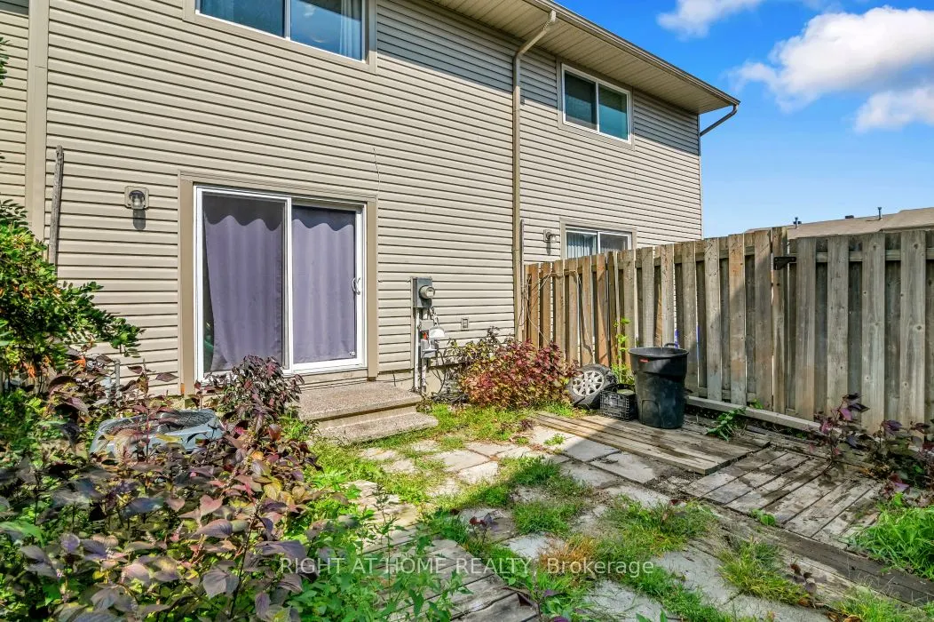 1441 Perez Crescent, #Unit 20
