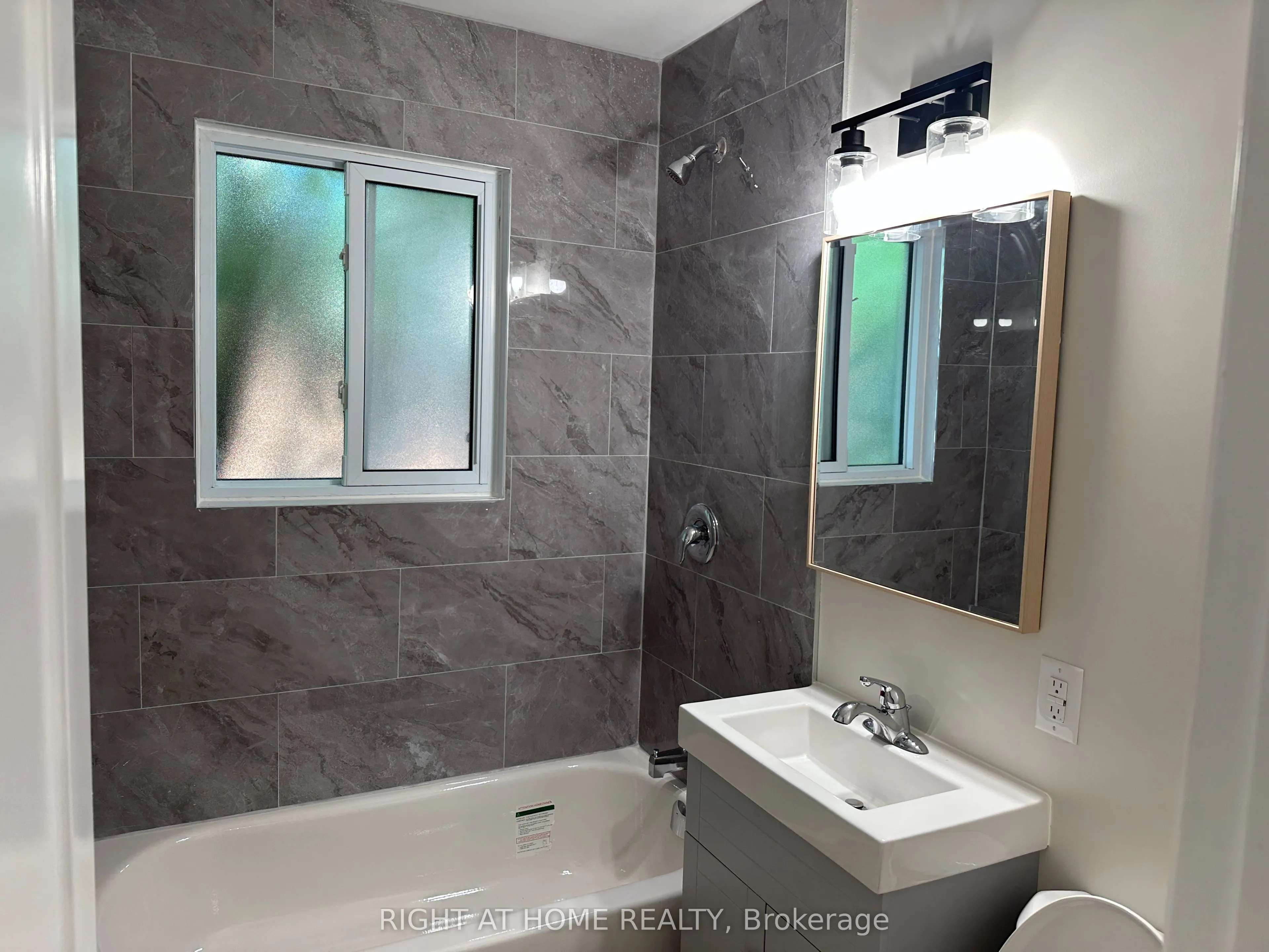 1153 Johnson Street N