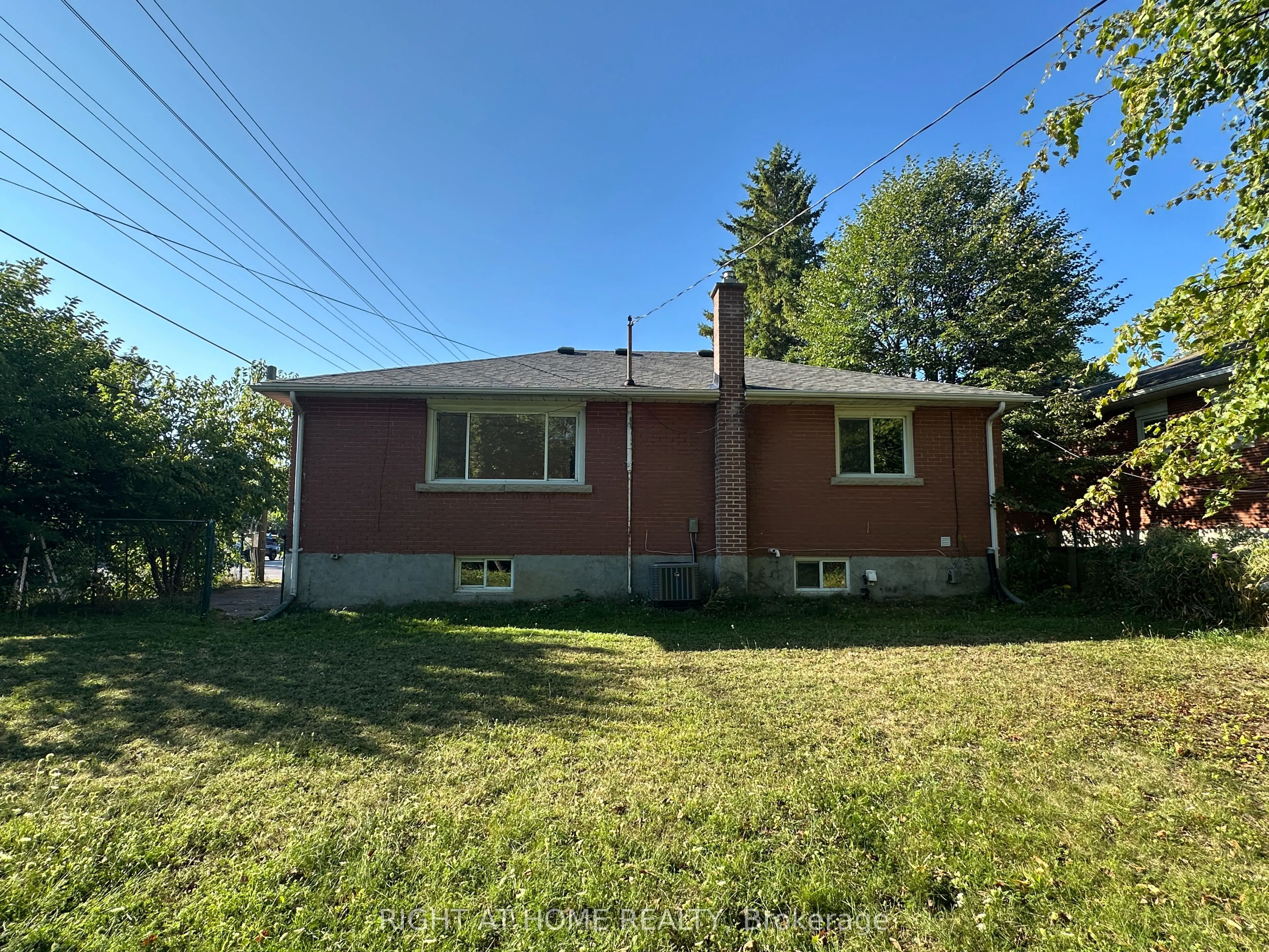 1153 Johnson Street N