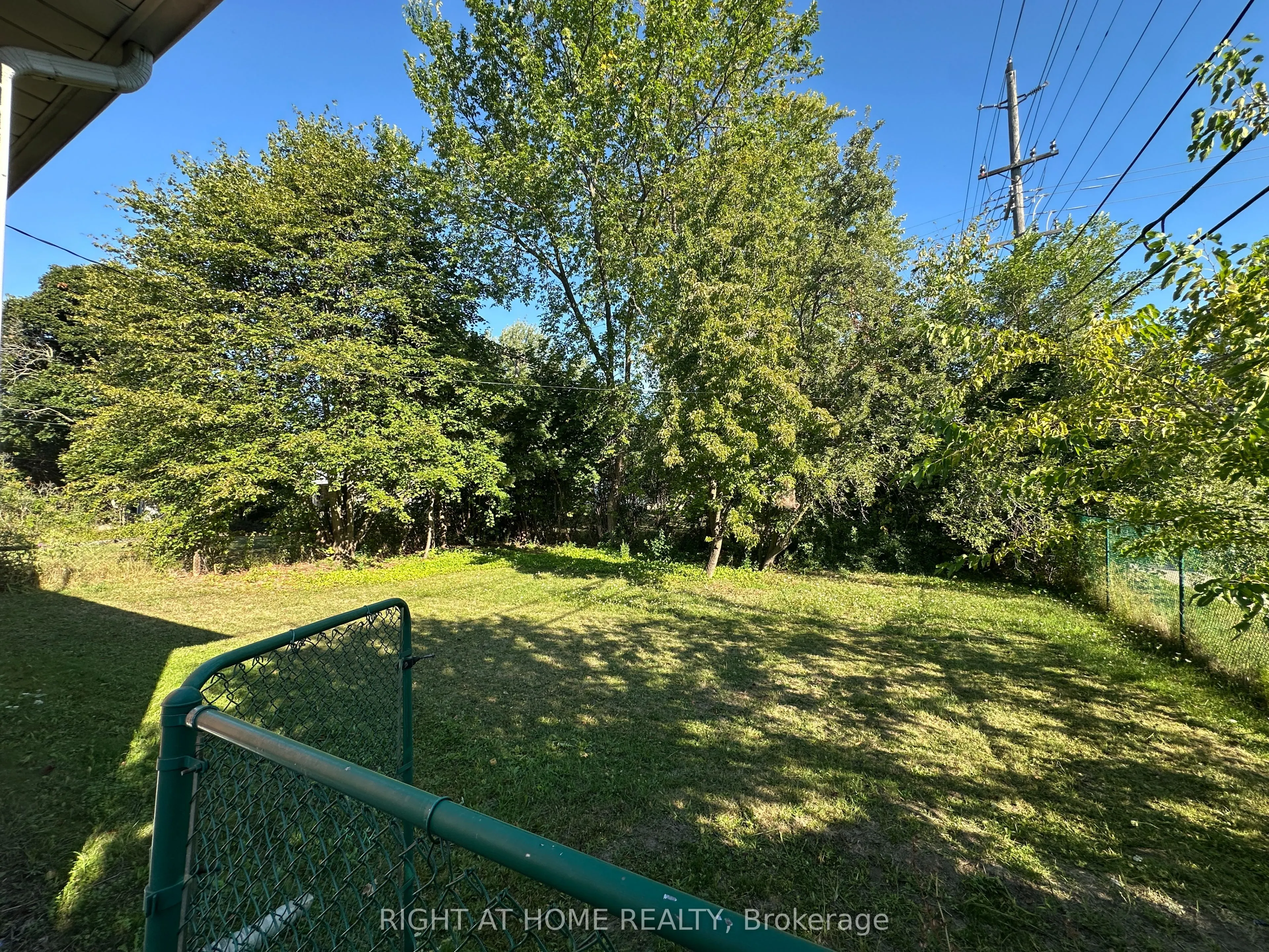 1153 Johnson Street N