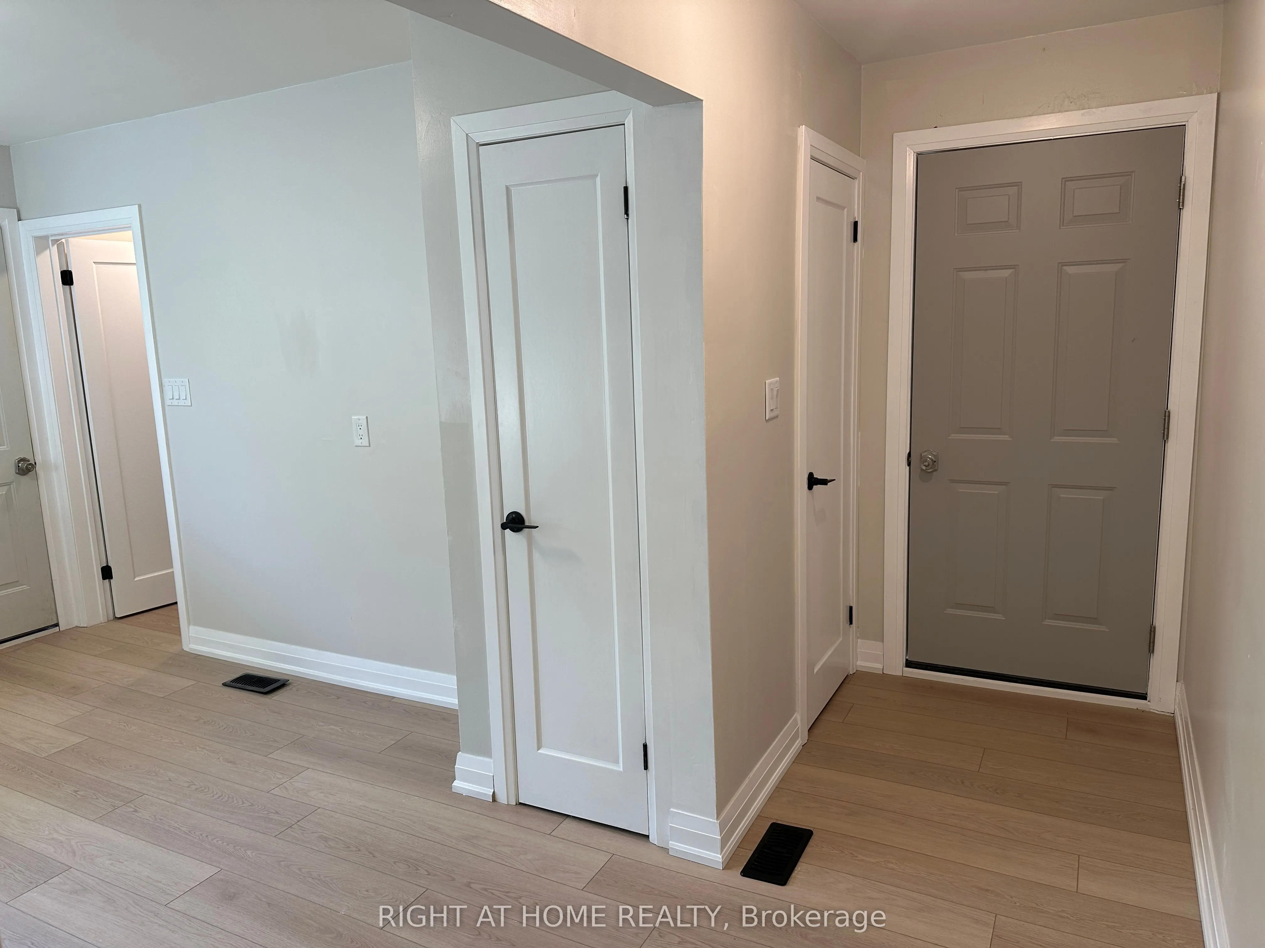 1153 Johnson Street N