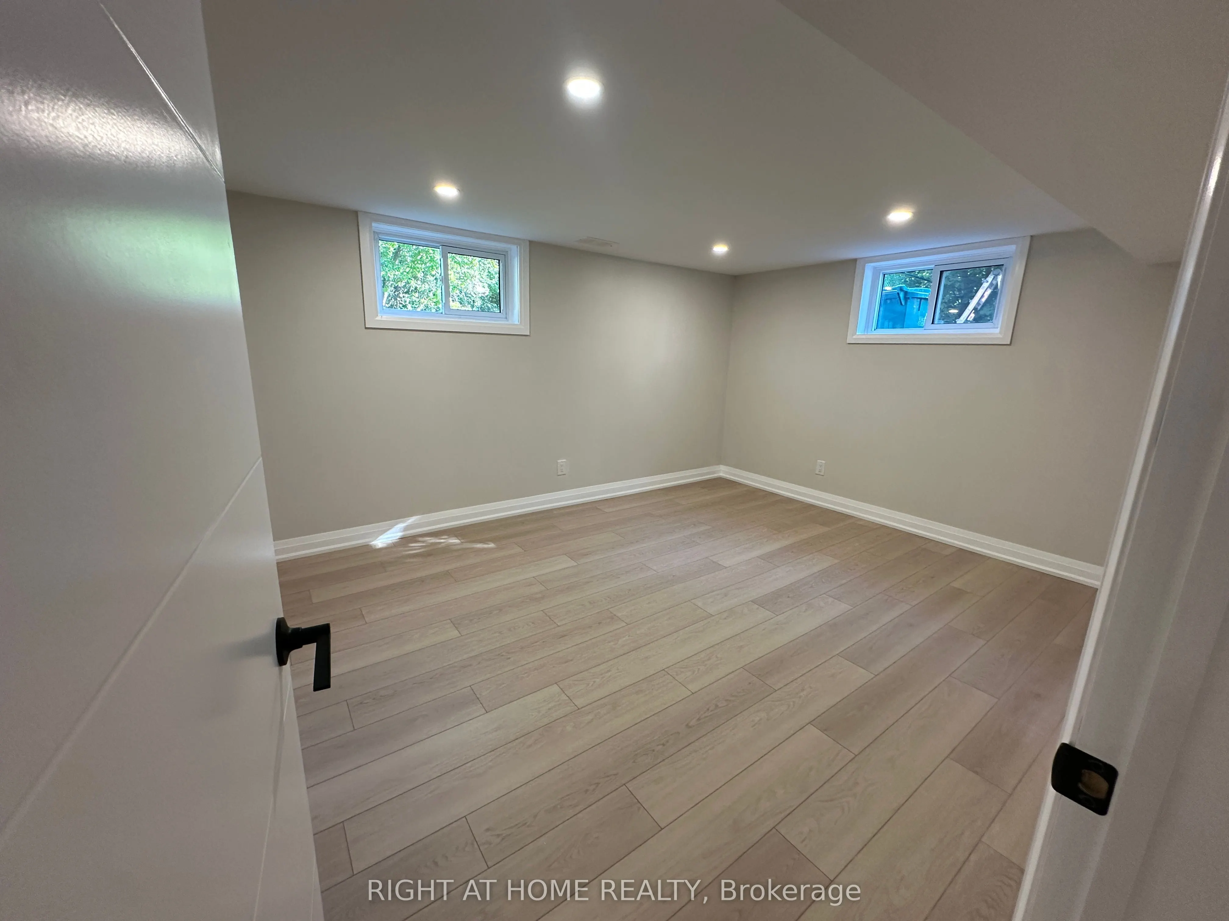 1153 Johnson Street N