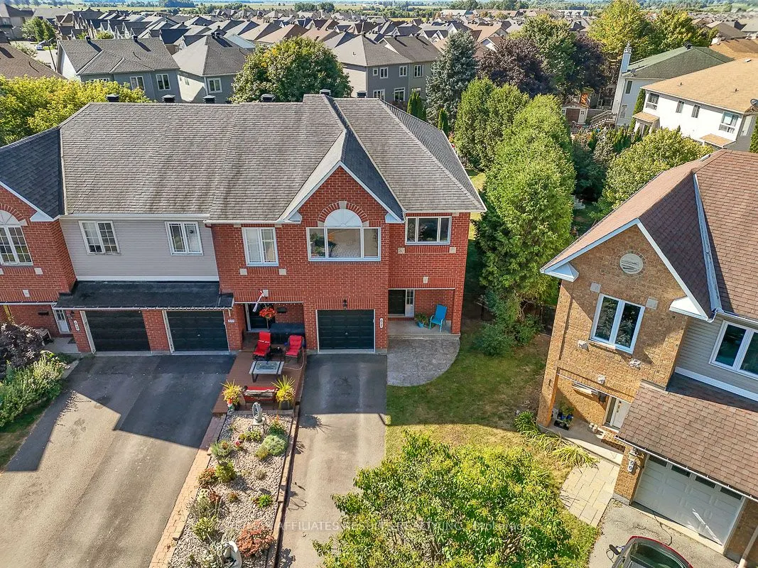 97 Flowertree Crescent