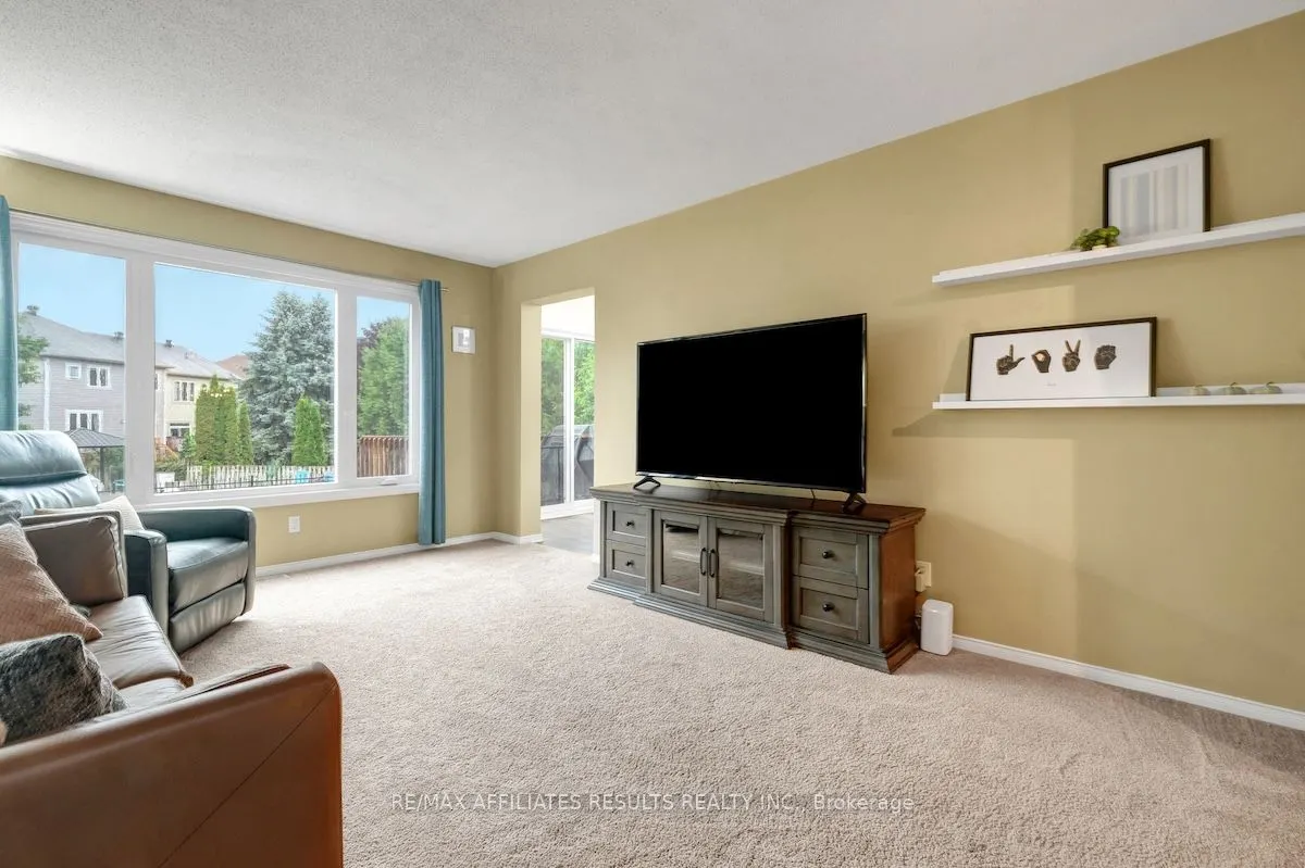 97 Flowertree Crescent