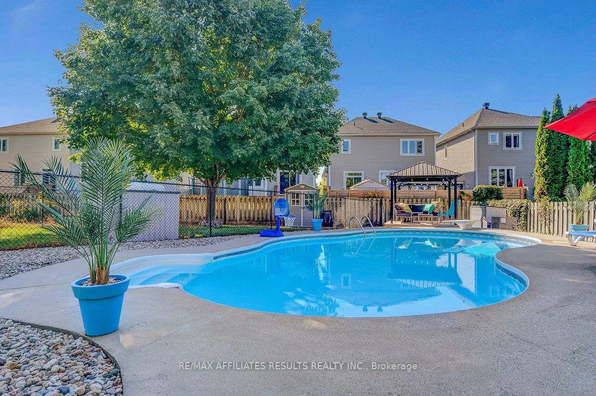 97 Flowertree Crescent