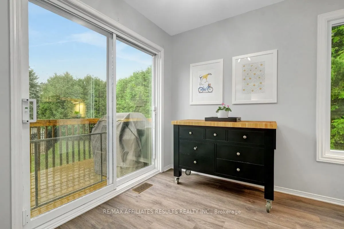 97 Flowertree Crescent