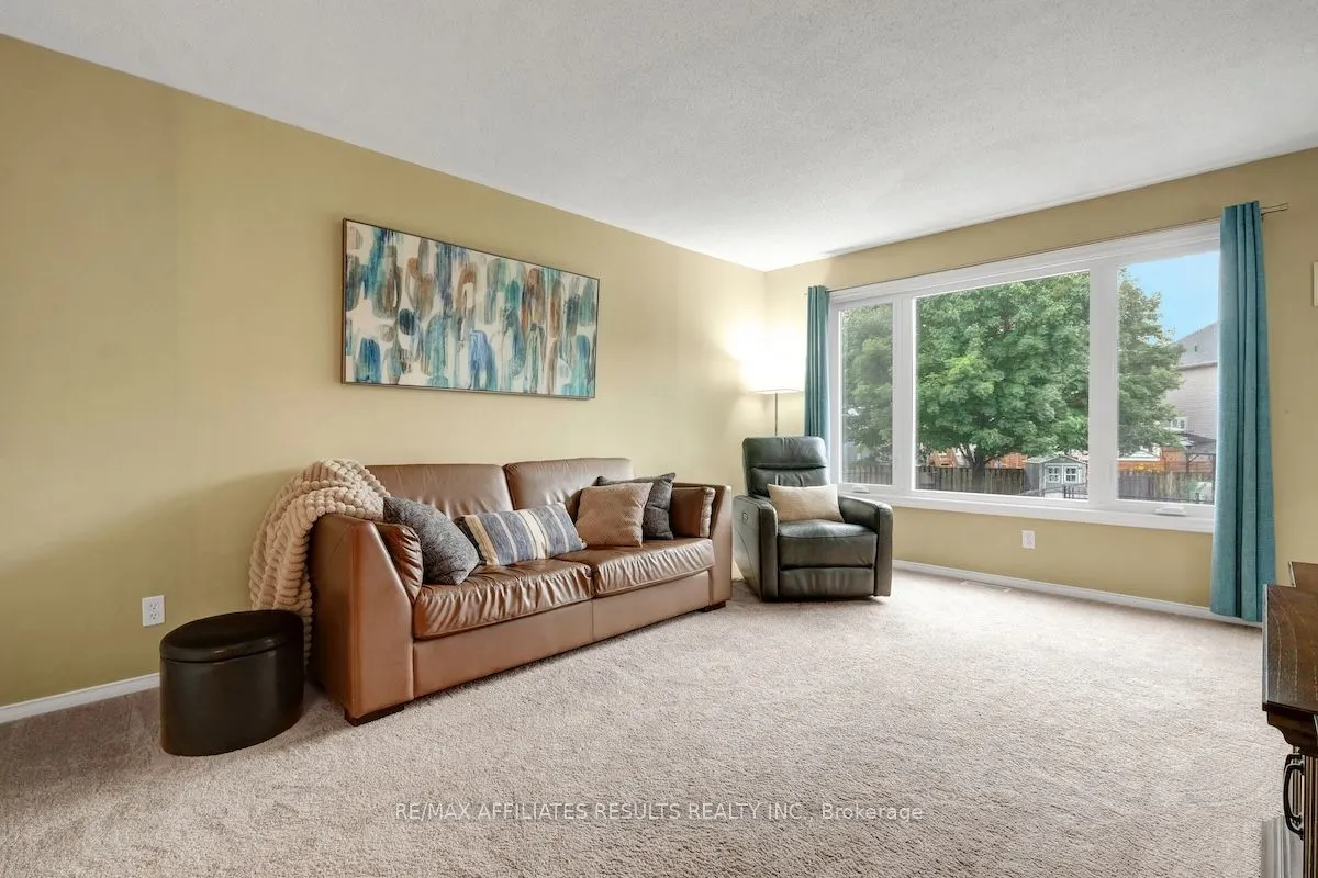 97 Flowertree Crescent