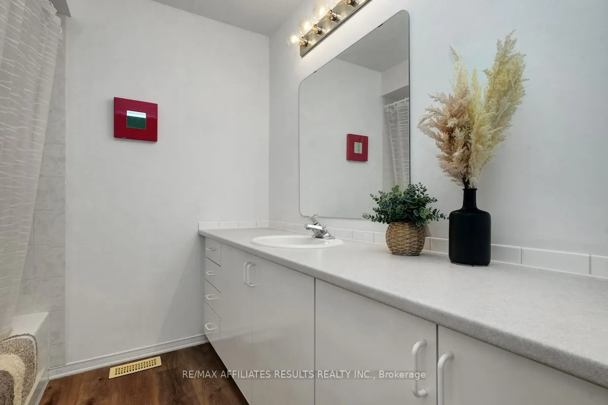 97 Flowertree Crescent