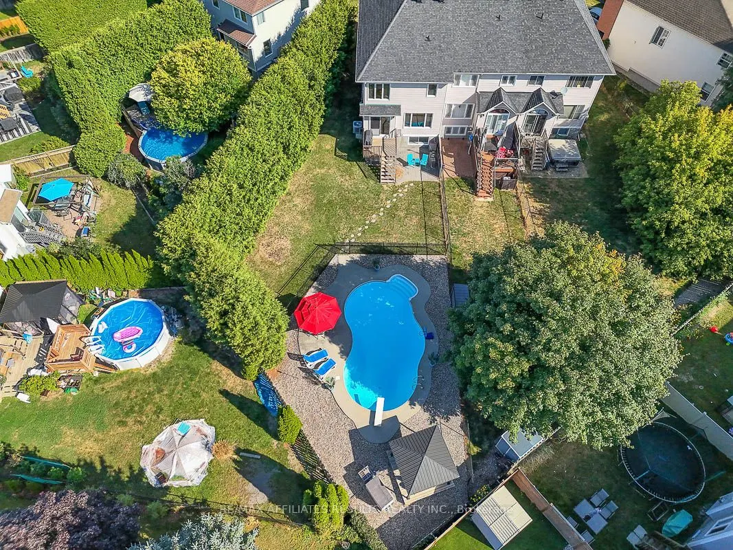 97 Flowertree Crescent