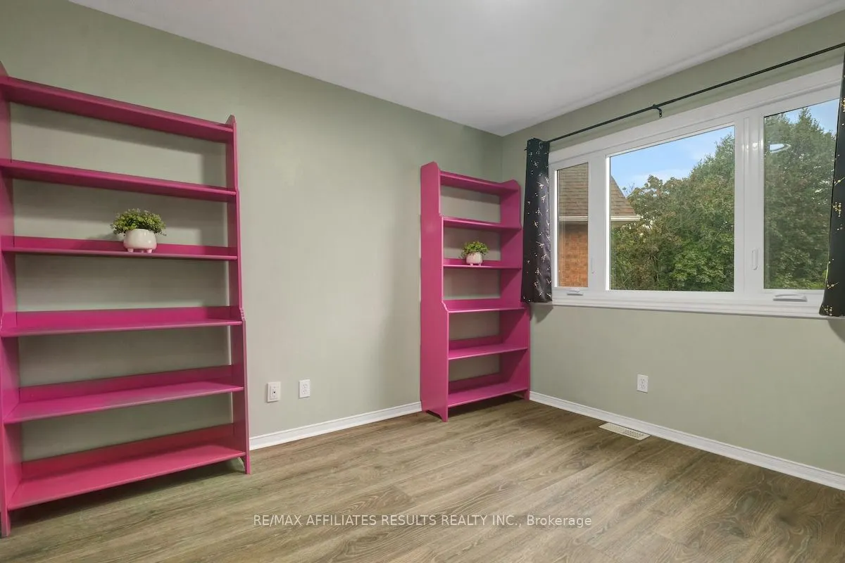 97 Flowertree Crescent