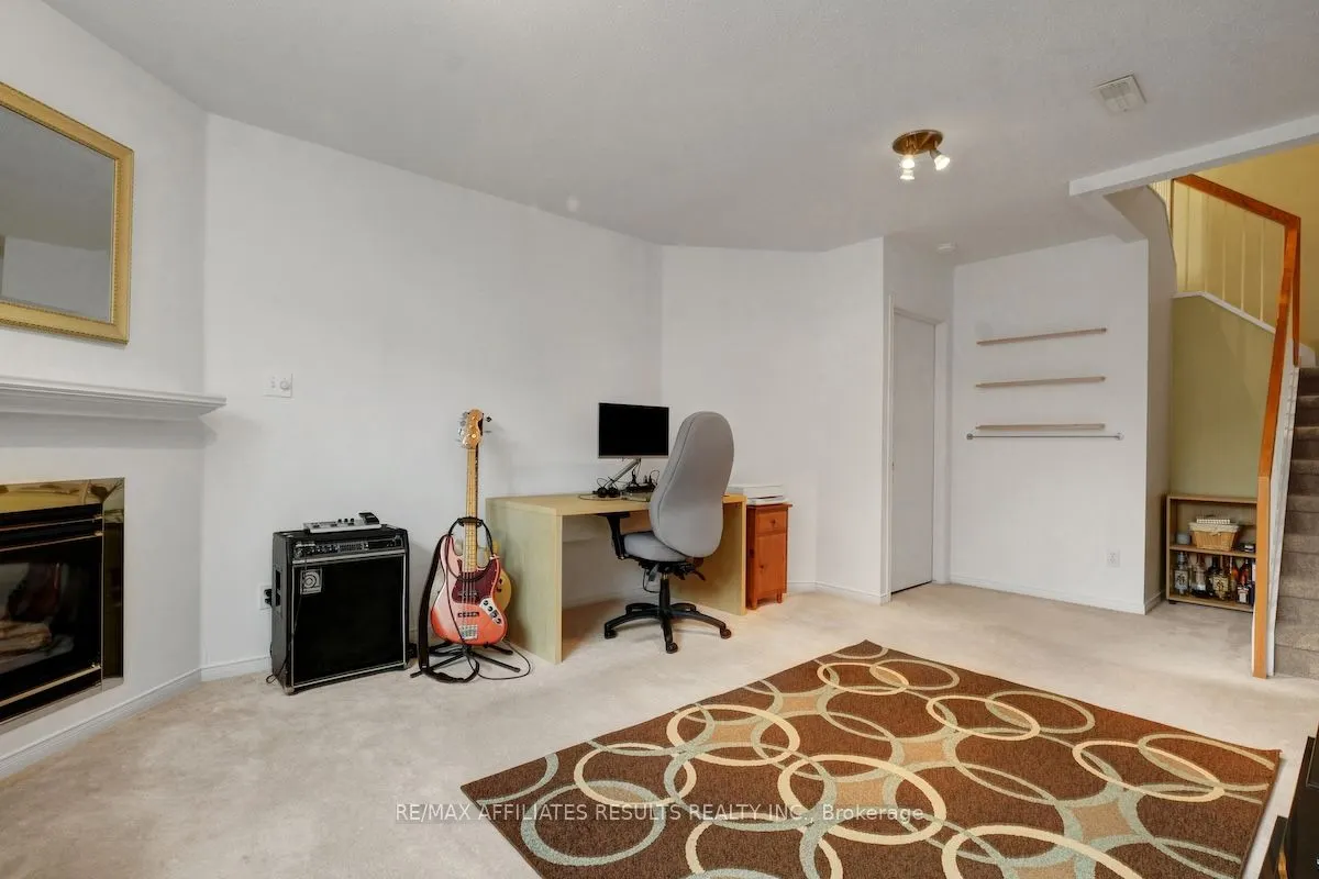 97 Flowertree Crescent