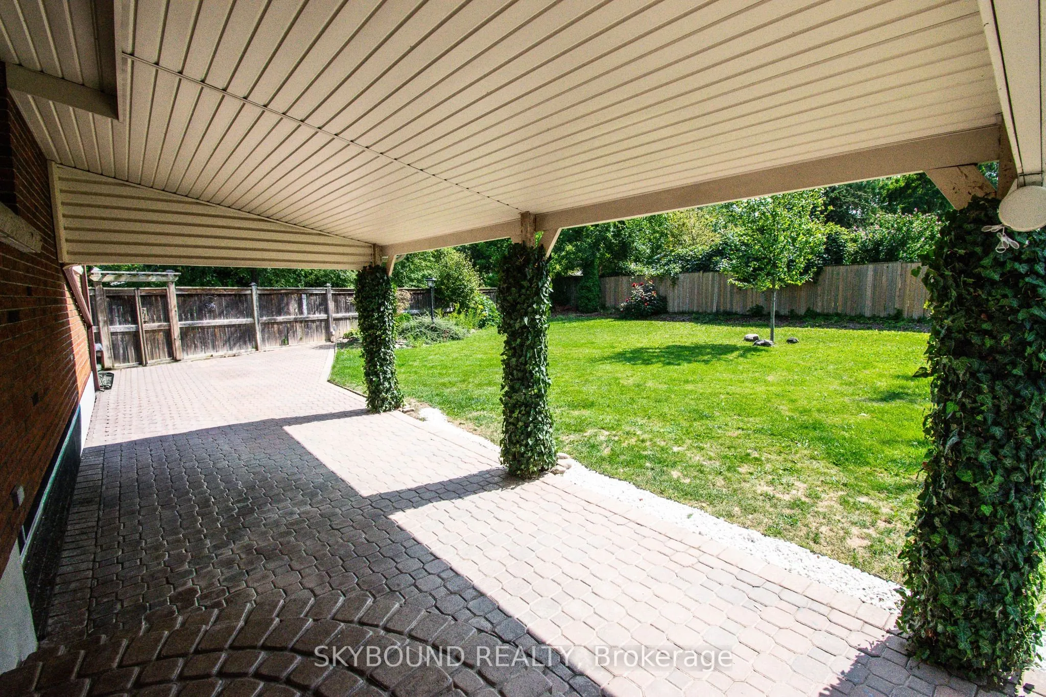 10 Chorley Avenue, #Lower unit