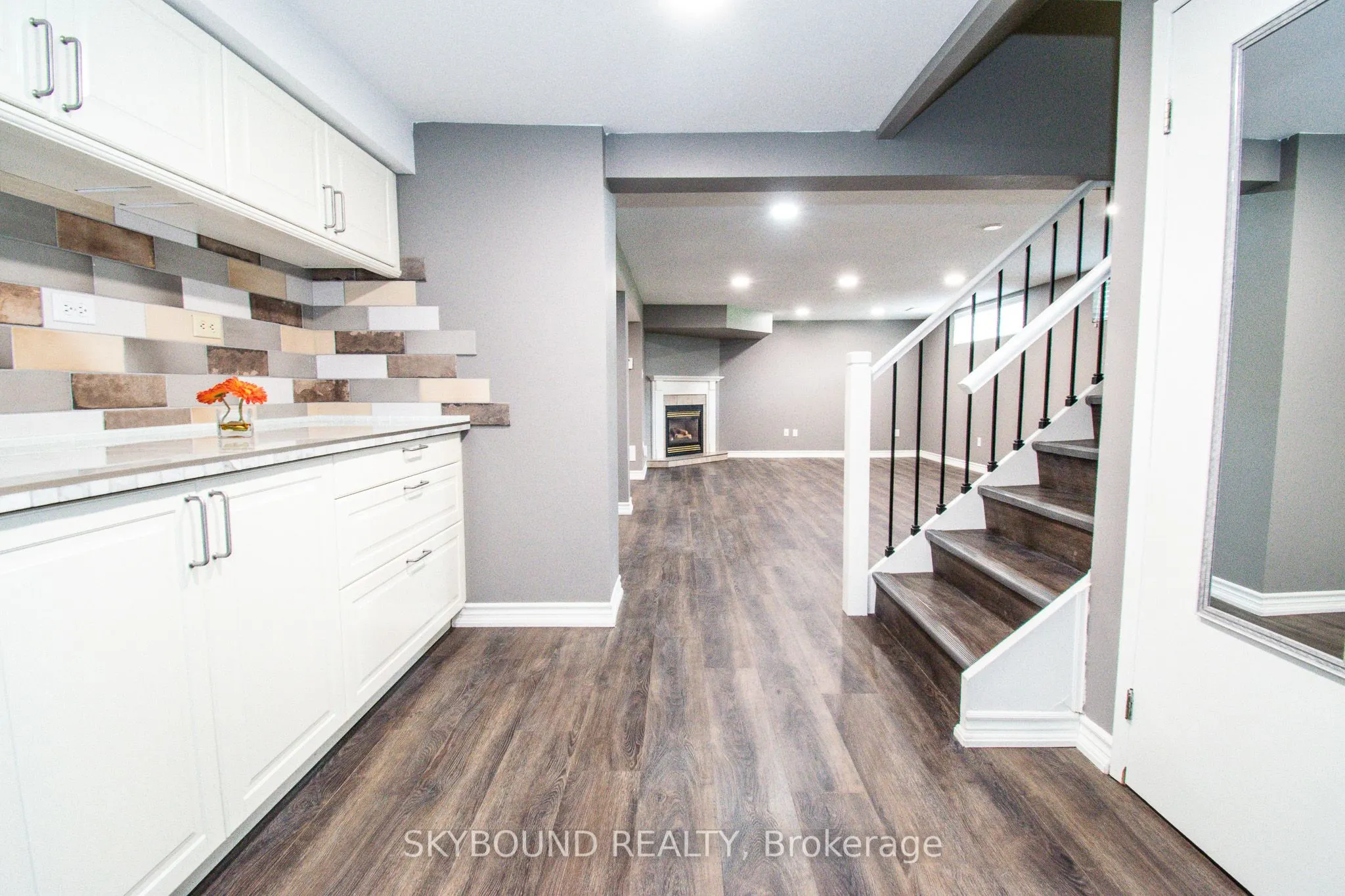 10 Chorley Avenue, #Lower unit