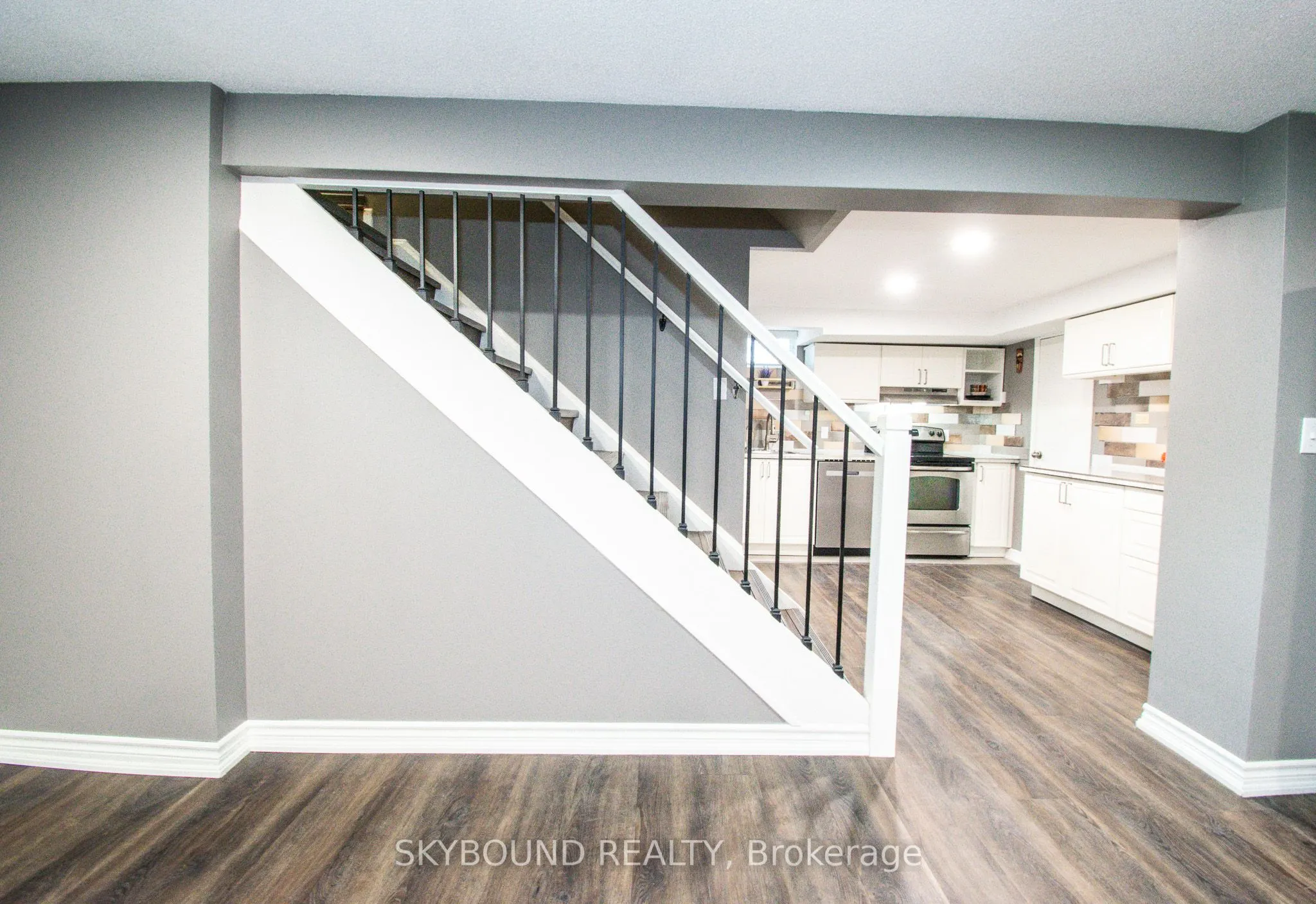 10 Chorley Avenue, #Lower unit